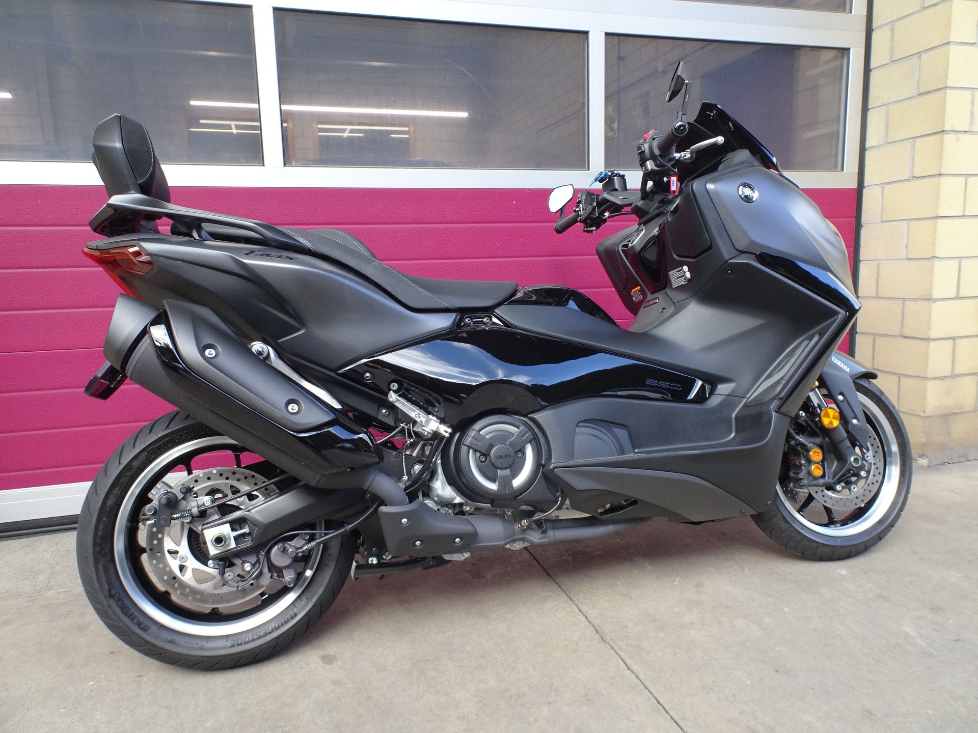 YAMAHA T-MAX Tech-Max XP 560-image-7