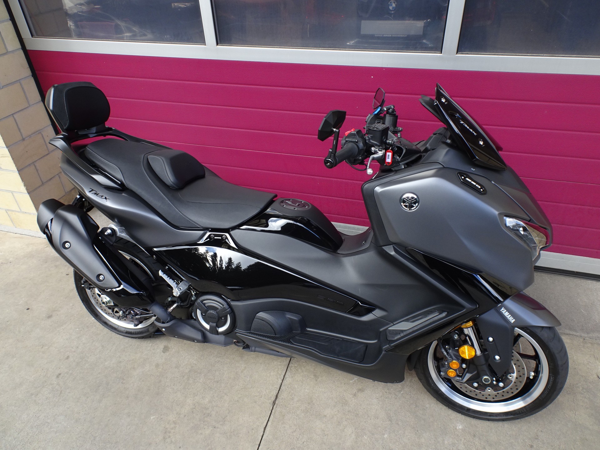 YAMAHA T-MAX Tech-Max XP 560-image-14