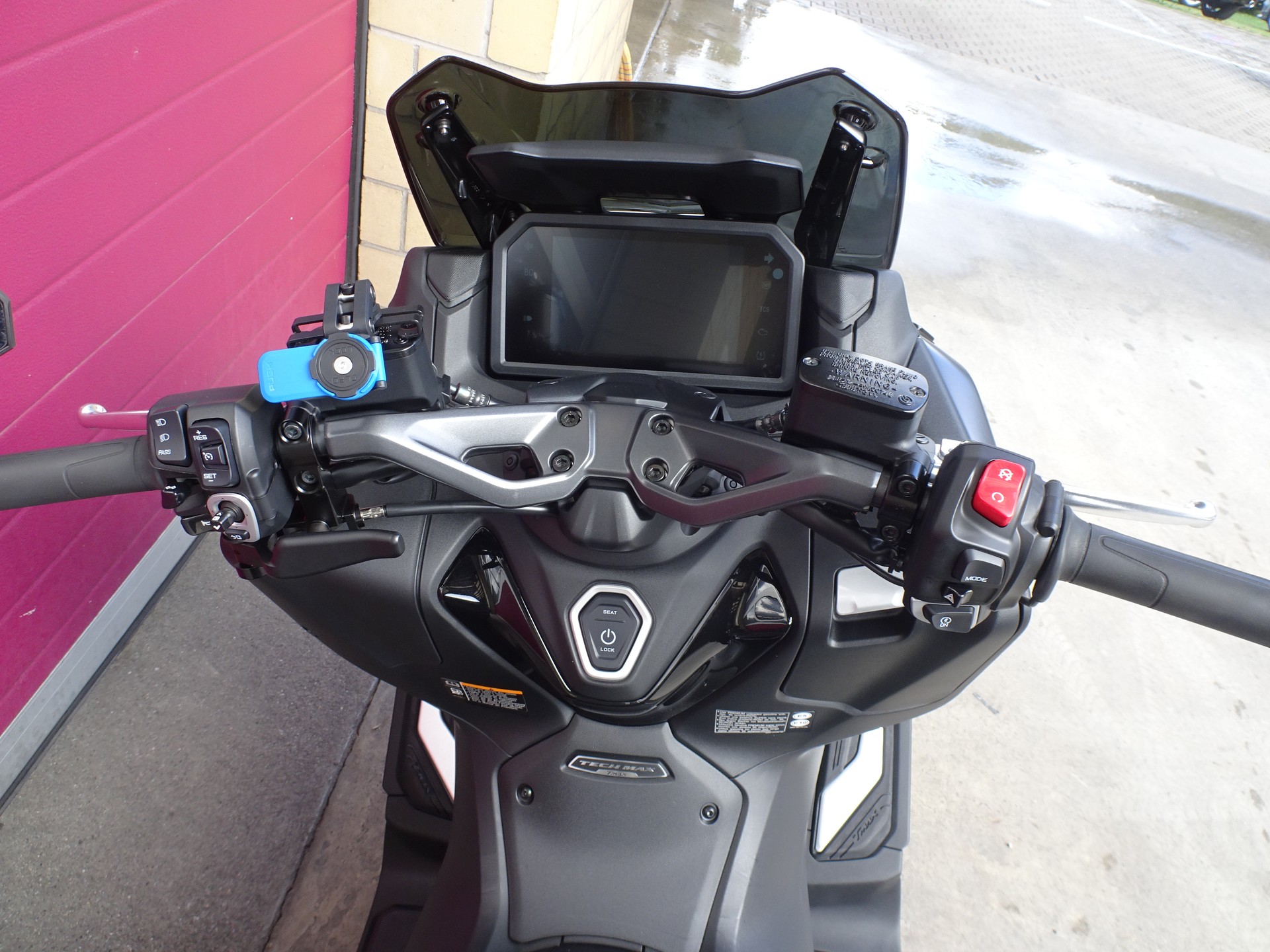 YAMAHA T-MAX Tech-Max XP 560-image-5