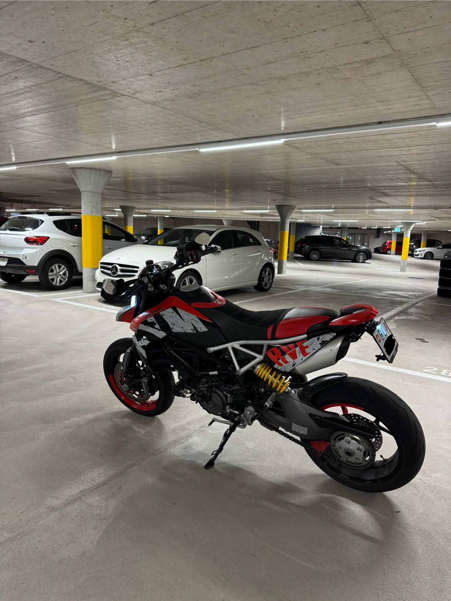 DUCATI Hypermotard 950 RVE (35kW)-image-3