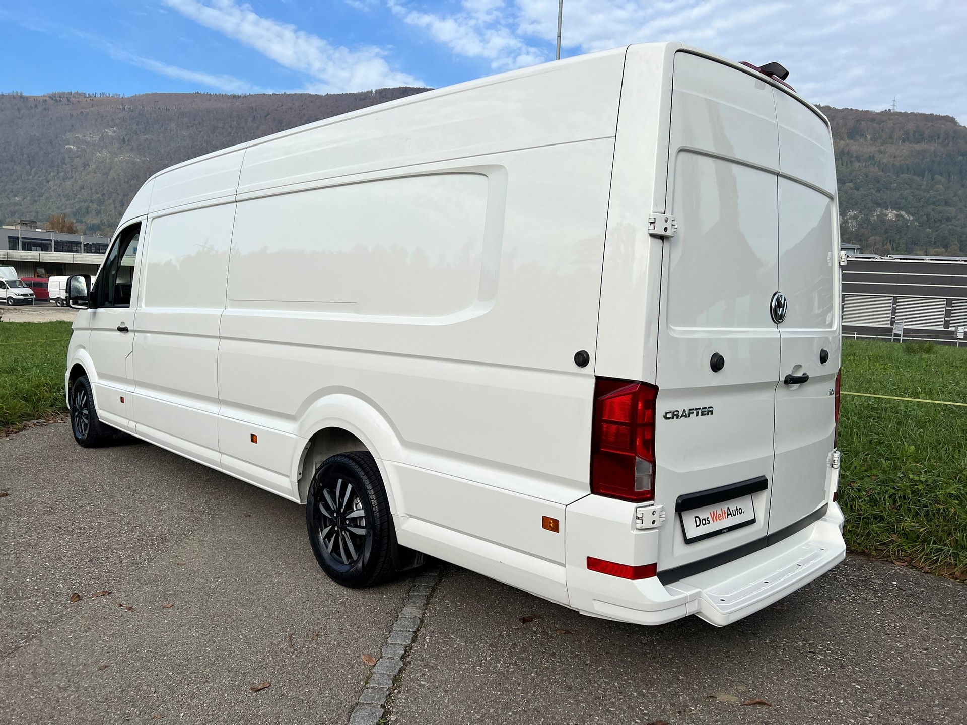 VW CRAFTER "EXTRA LANG 7.4 METER L5" !! FÜR CAMPERAUSBAU !! AUTOMAT !!-image-16