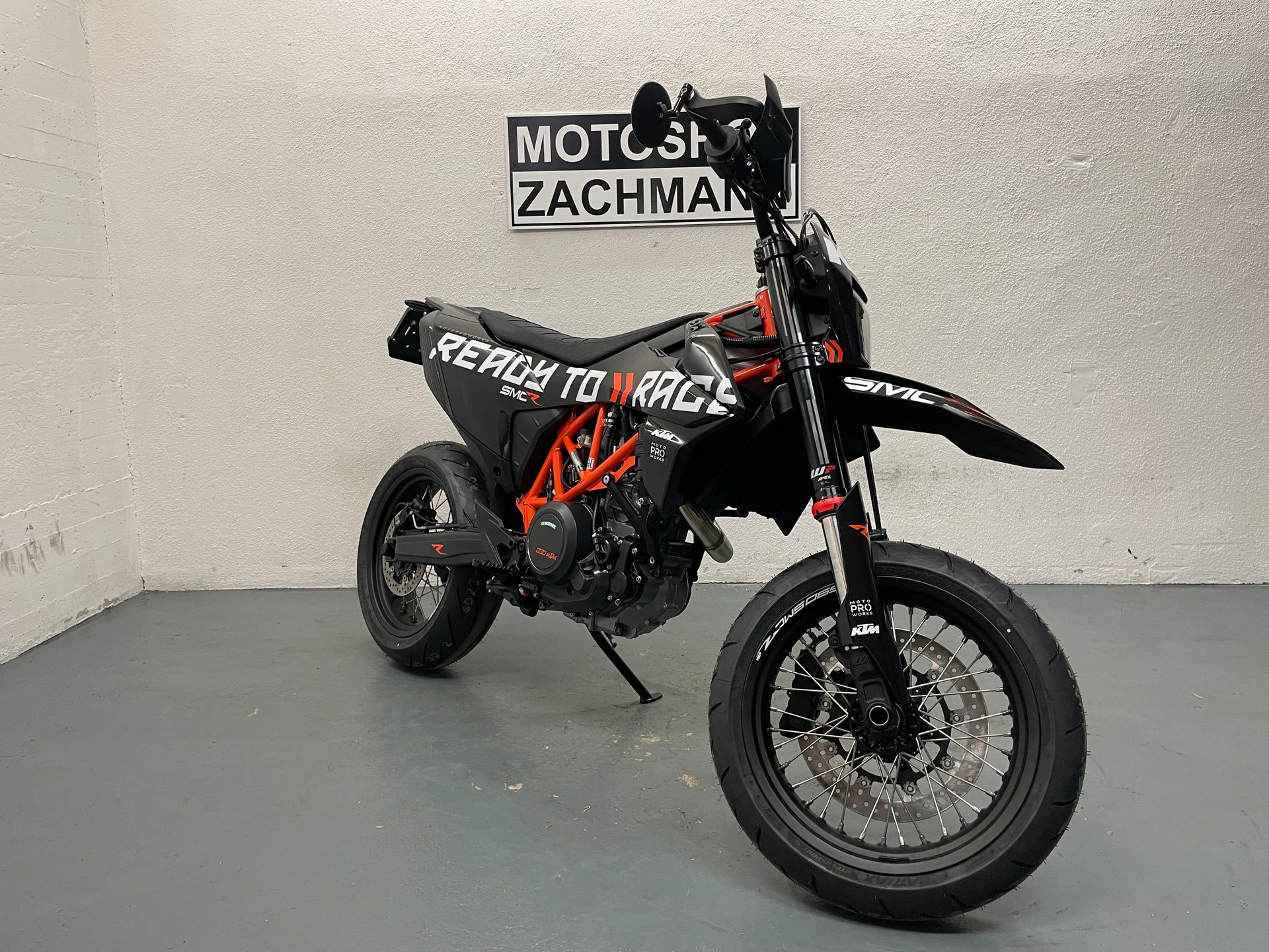 KTM 690 SMC R-image-2