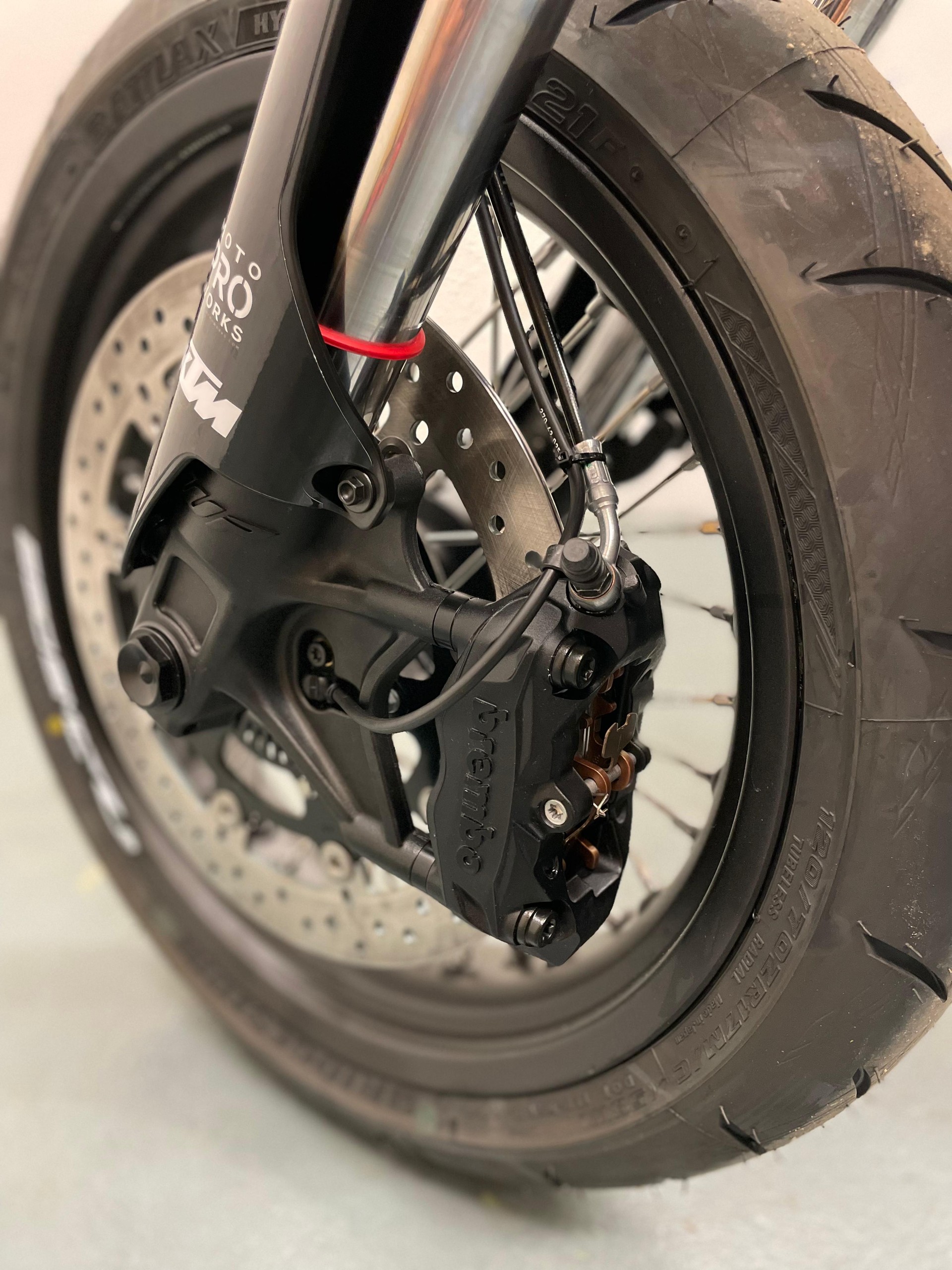 KTM 690 SMC R-image-7