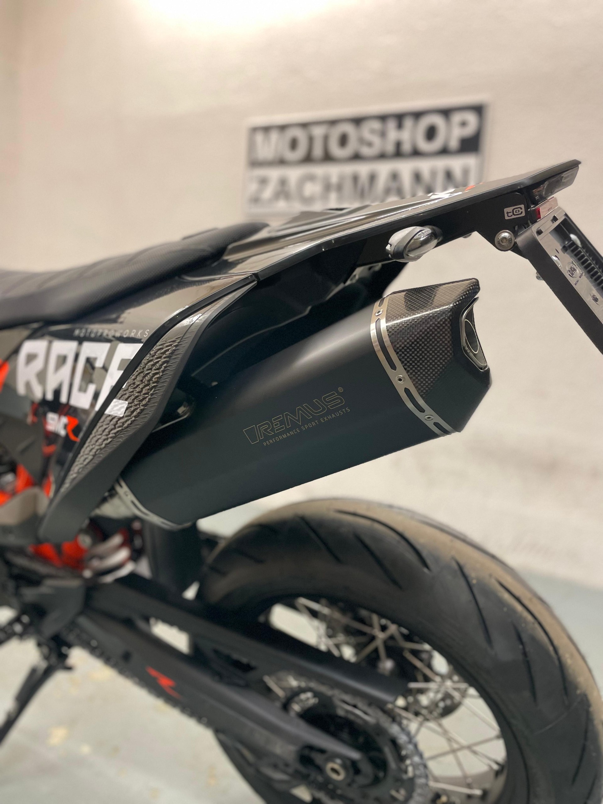 KTM 690 SMC R-image-4