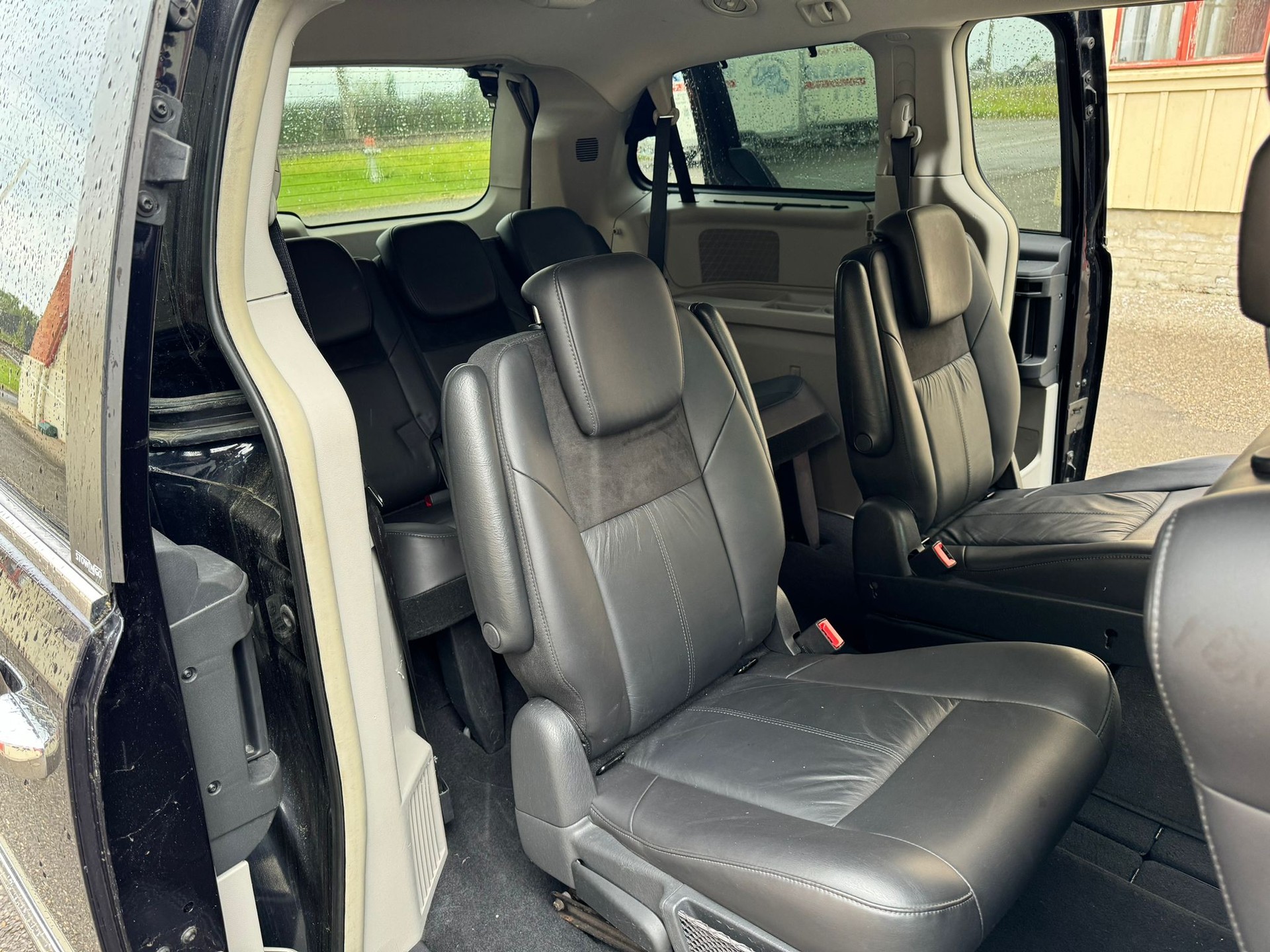 CHRYSLER Grand Voyager 2.8 CRD Limited Automatic-image-11