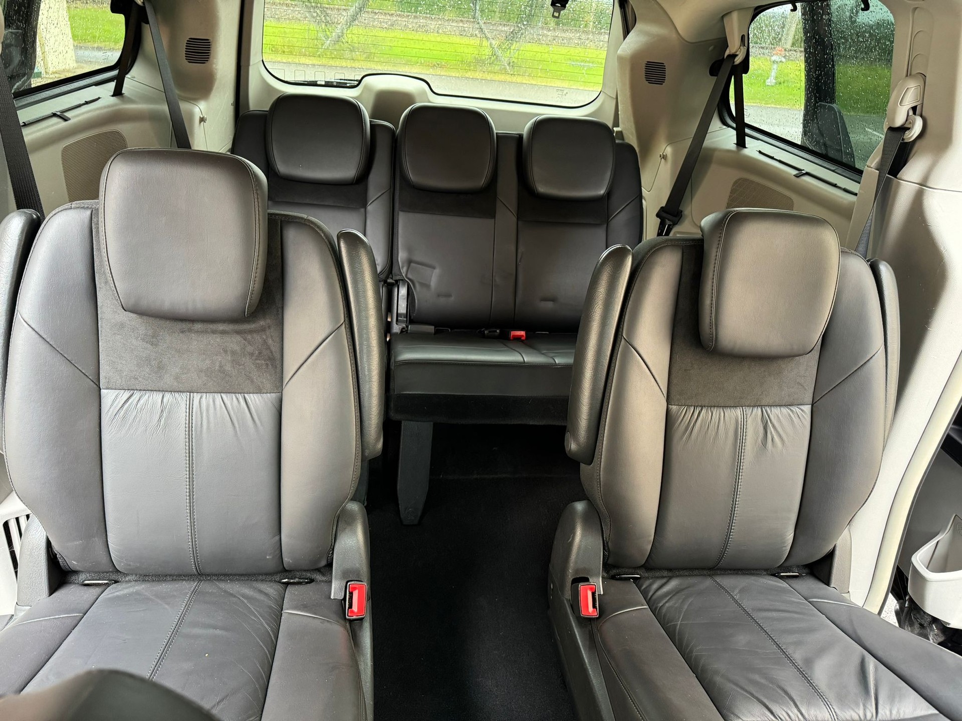 CHRYSLER Grand Voyager 2.8 CRD Limited Automatic-image-12