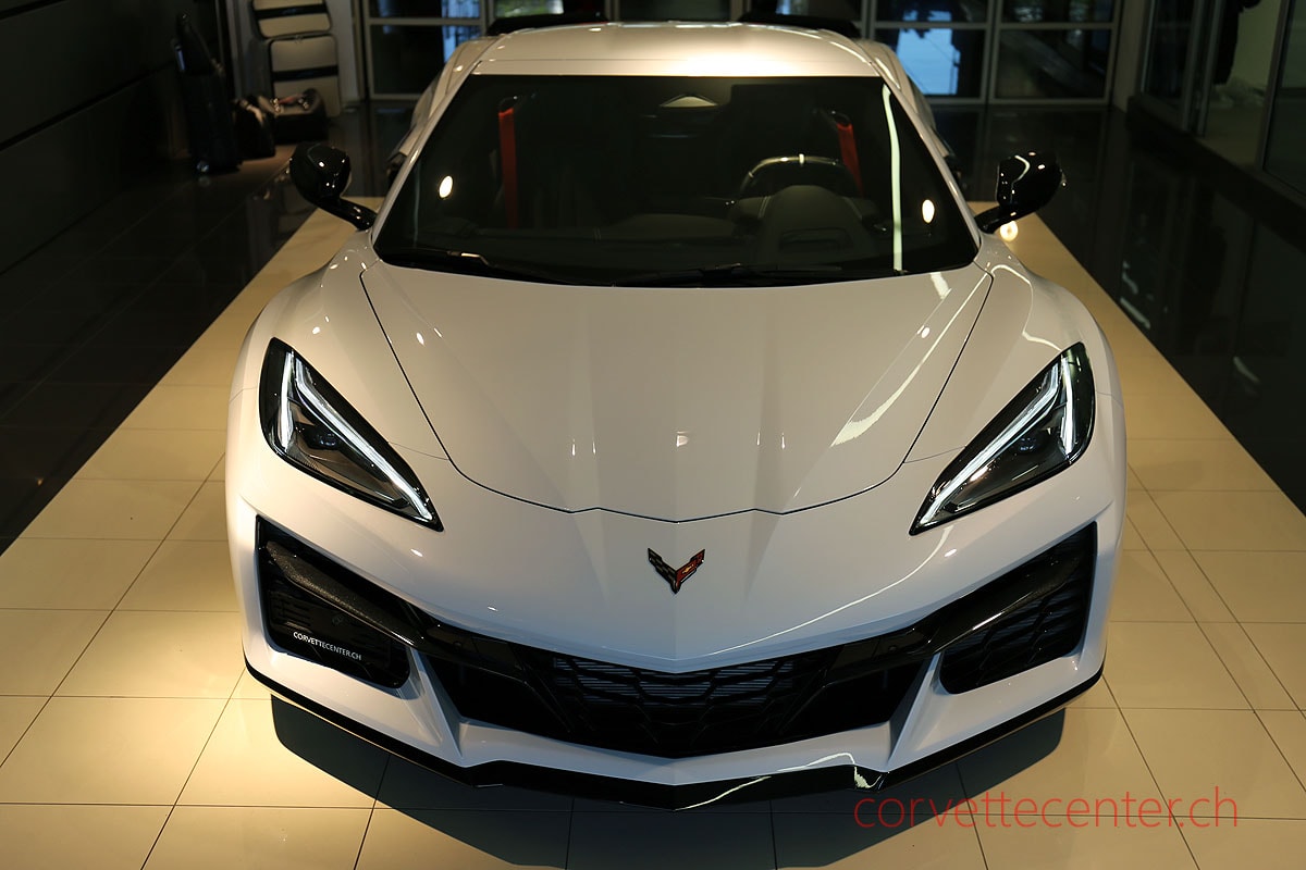 CHEVROLET Corvette C8 Z06 3LZ-showroom-element-3