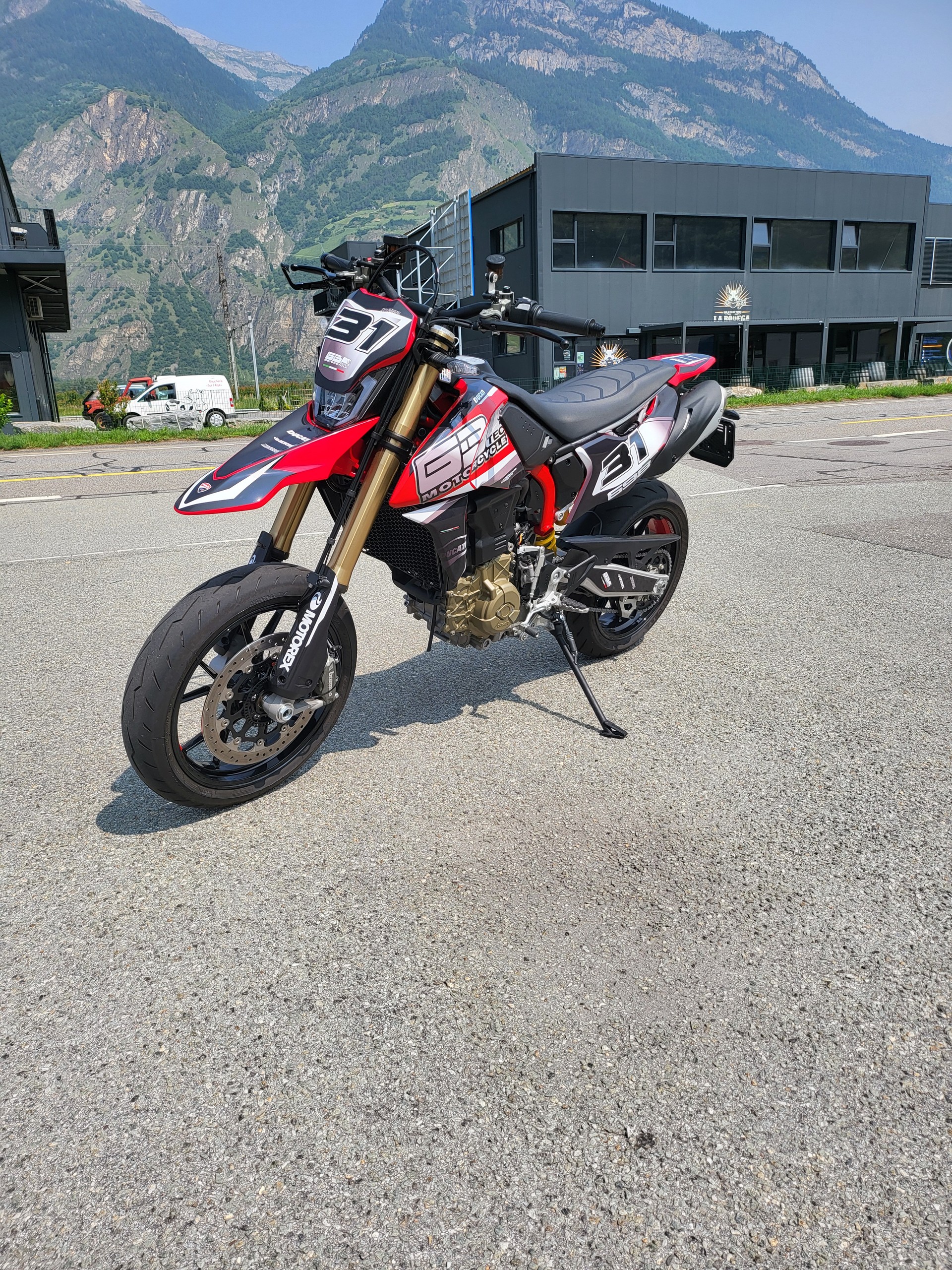 DUCATI Hypermotard 698 Mono-image-2