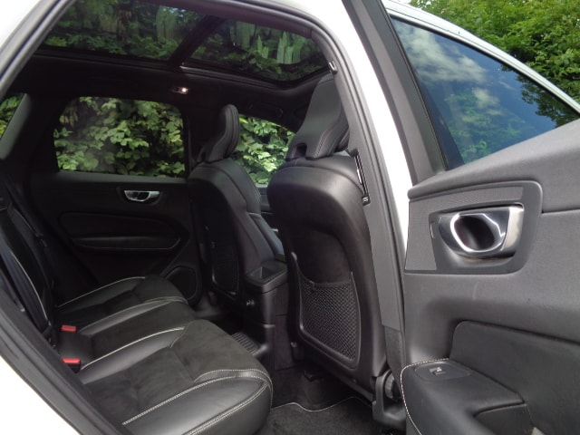 VOLVO XC60 2.0 T8 TE R-DESIGN-image-5