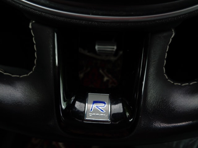 VOLVO XC60 2.0 T8 TE R-DESIGN-image-12