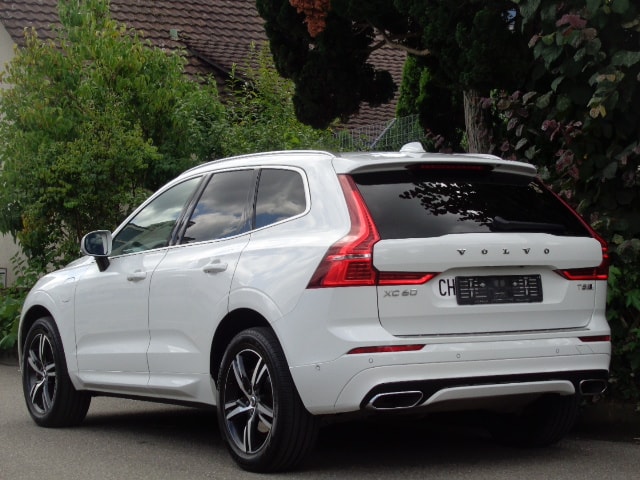 VOLVO XC60 2.0 T8 TE R-DESIGN-image-2