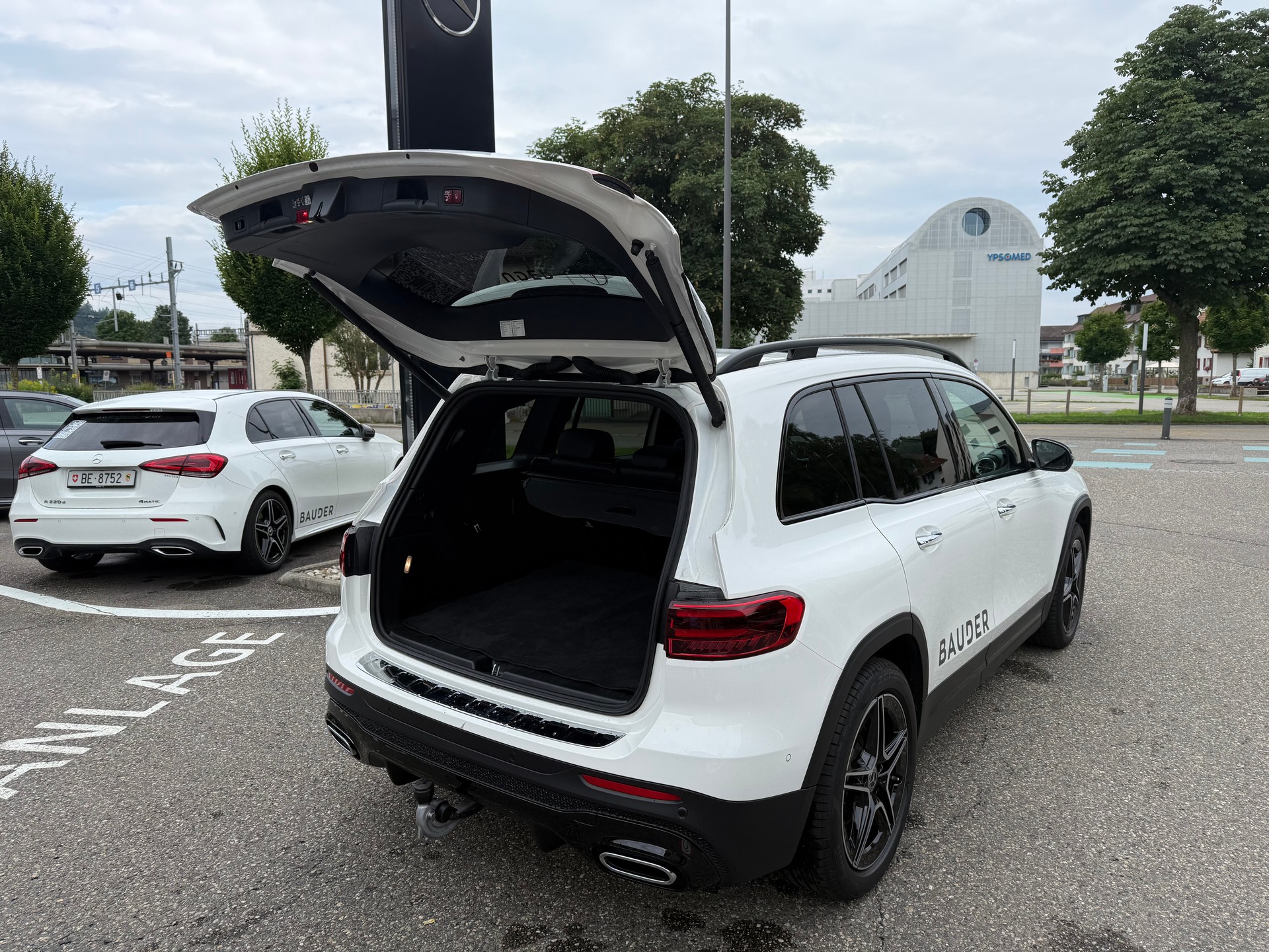 MERCEDES-BENZ GLB 220 4Matic 8G-Tronic-image-8