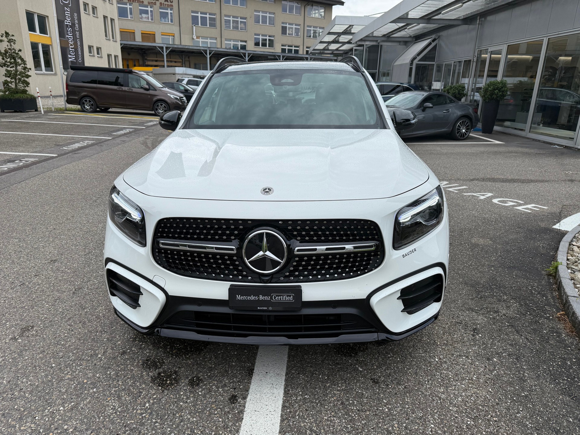 MERCEDES-BENZ GLB 220 4Matic 8G-Tronic-showroom-element-1