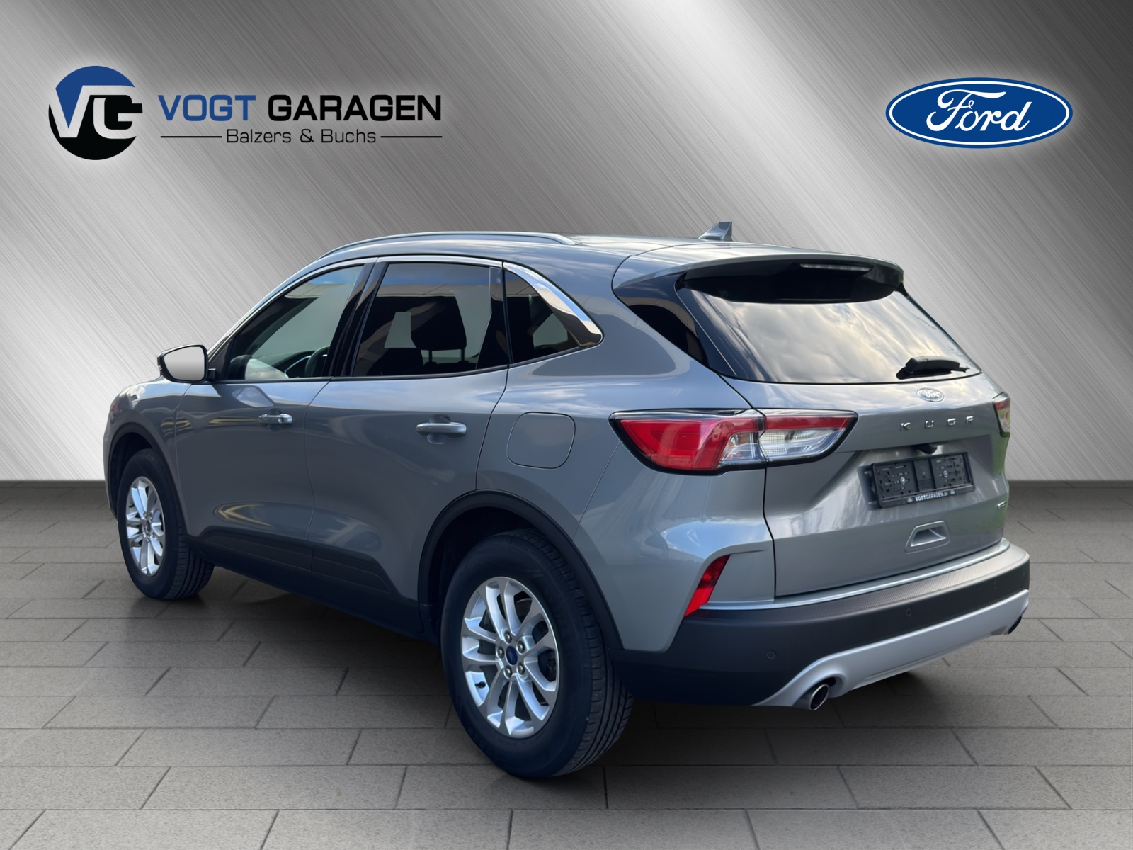 FORD Kuga 2.5 Hybrid Titanium 4x4-showroom-element-3