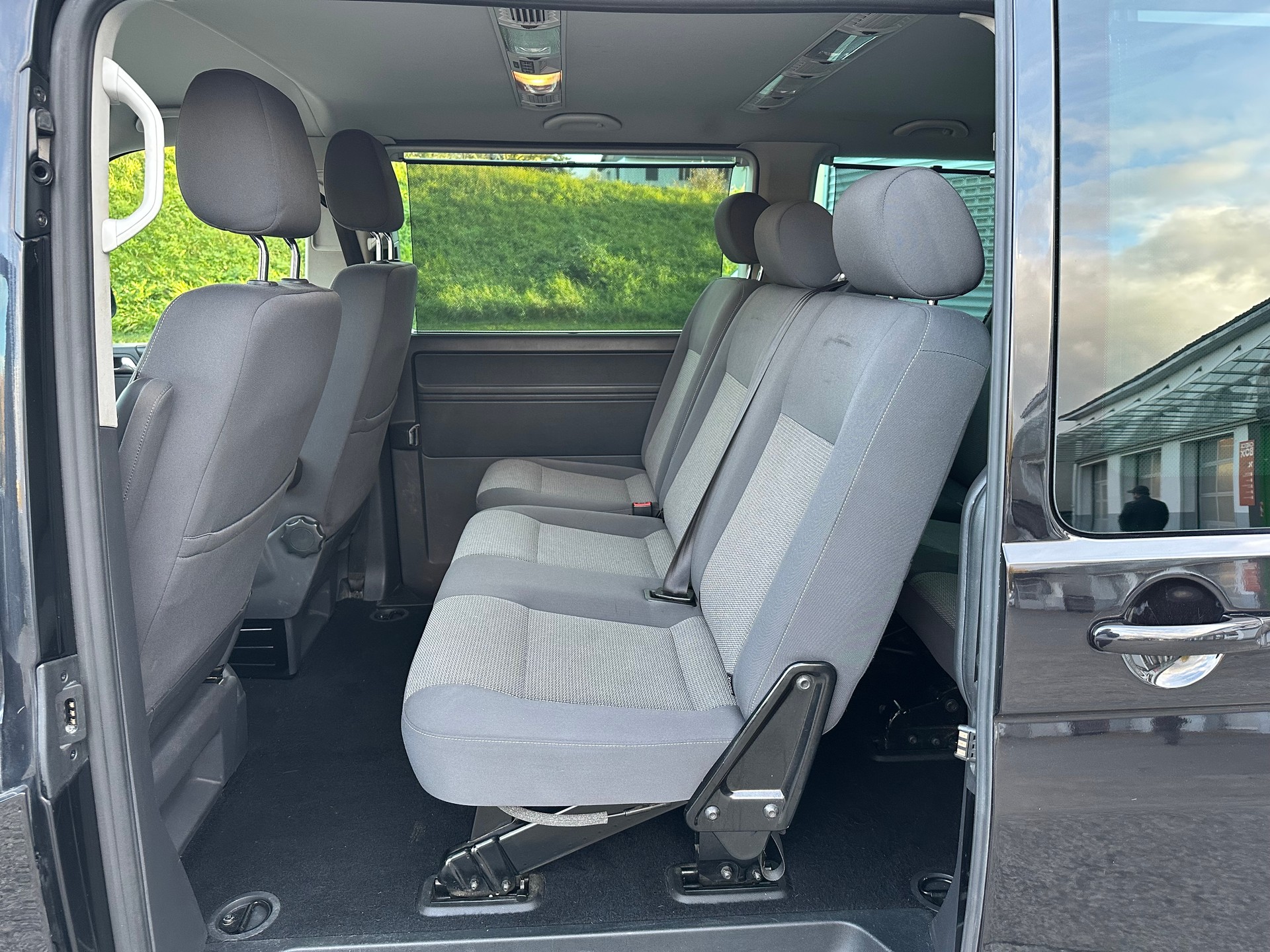 VW T5 Caravelle Comfortline 2.0 TDI CR 4Motion DSG-image-9
