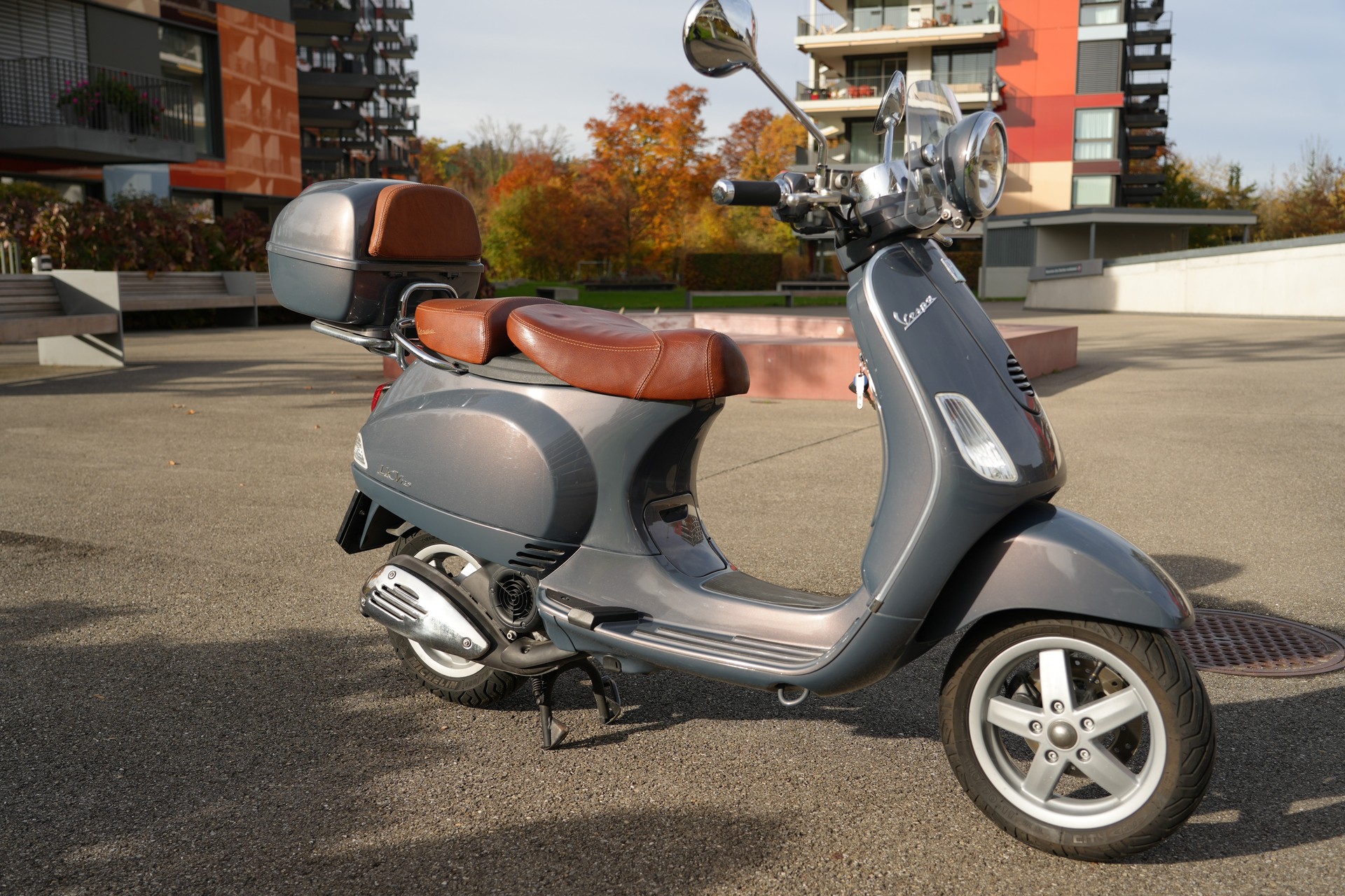 PIAGGIO Vespa 125 LXV (1700km)-image-2