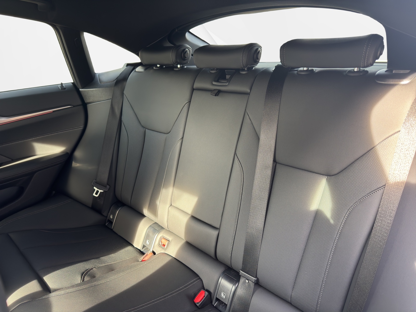 BMW i4 M50-image-19