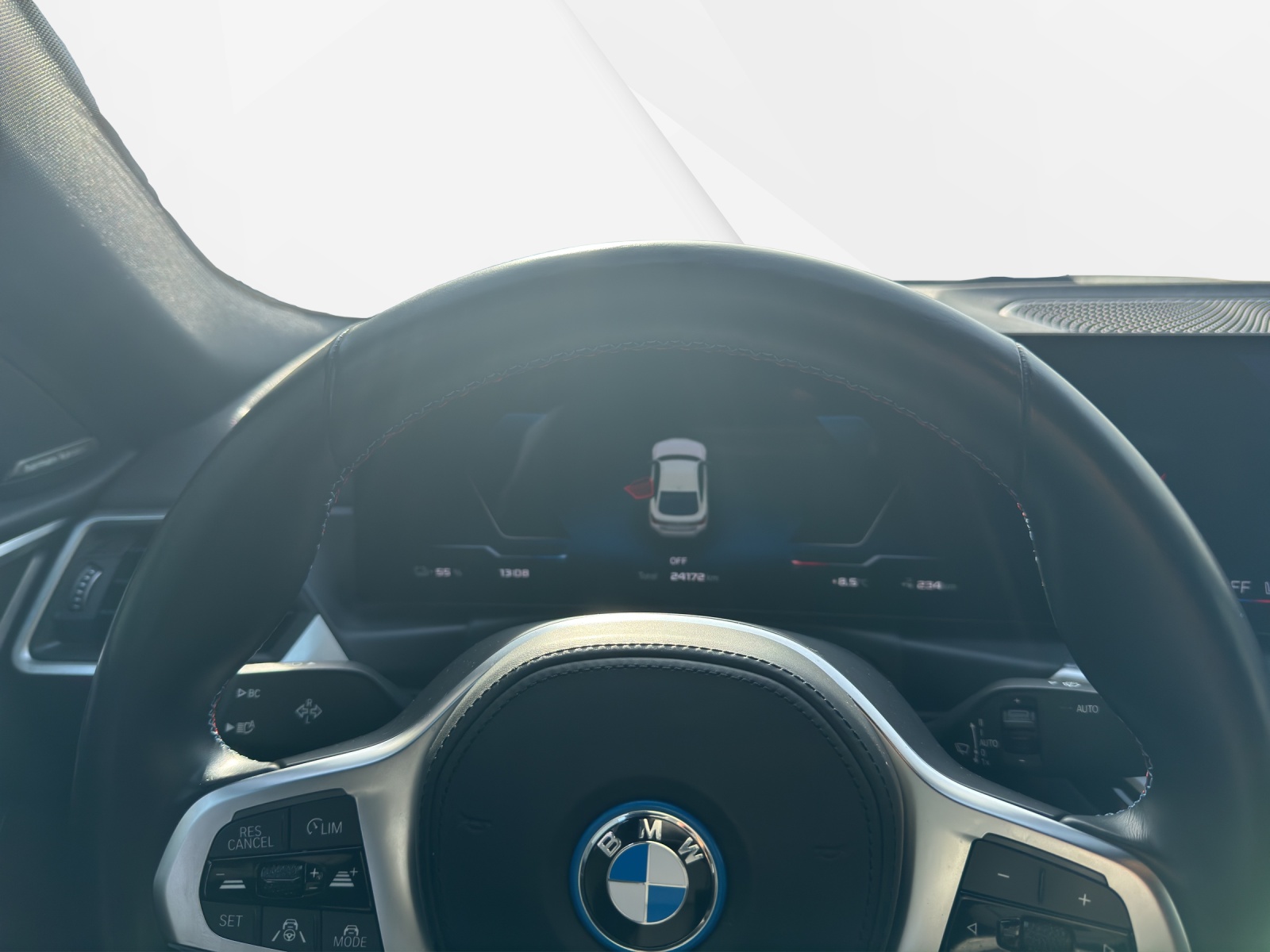 BMW i4 M50-image-15