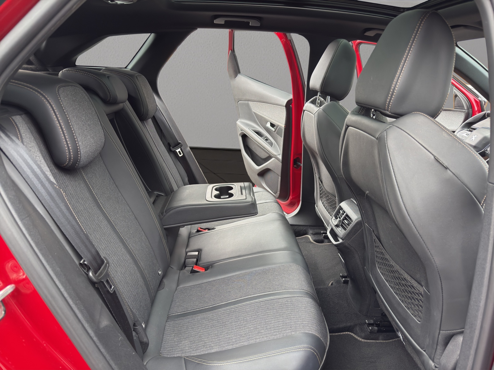 PEUGEOT 3008 1.5 BlueHDi GT Line EAT-image-17