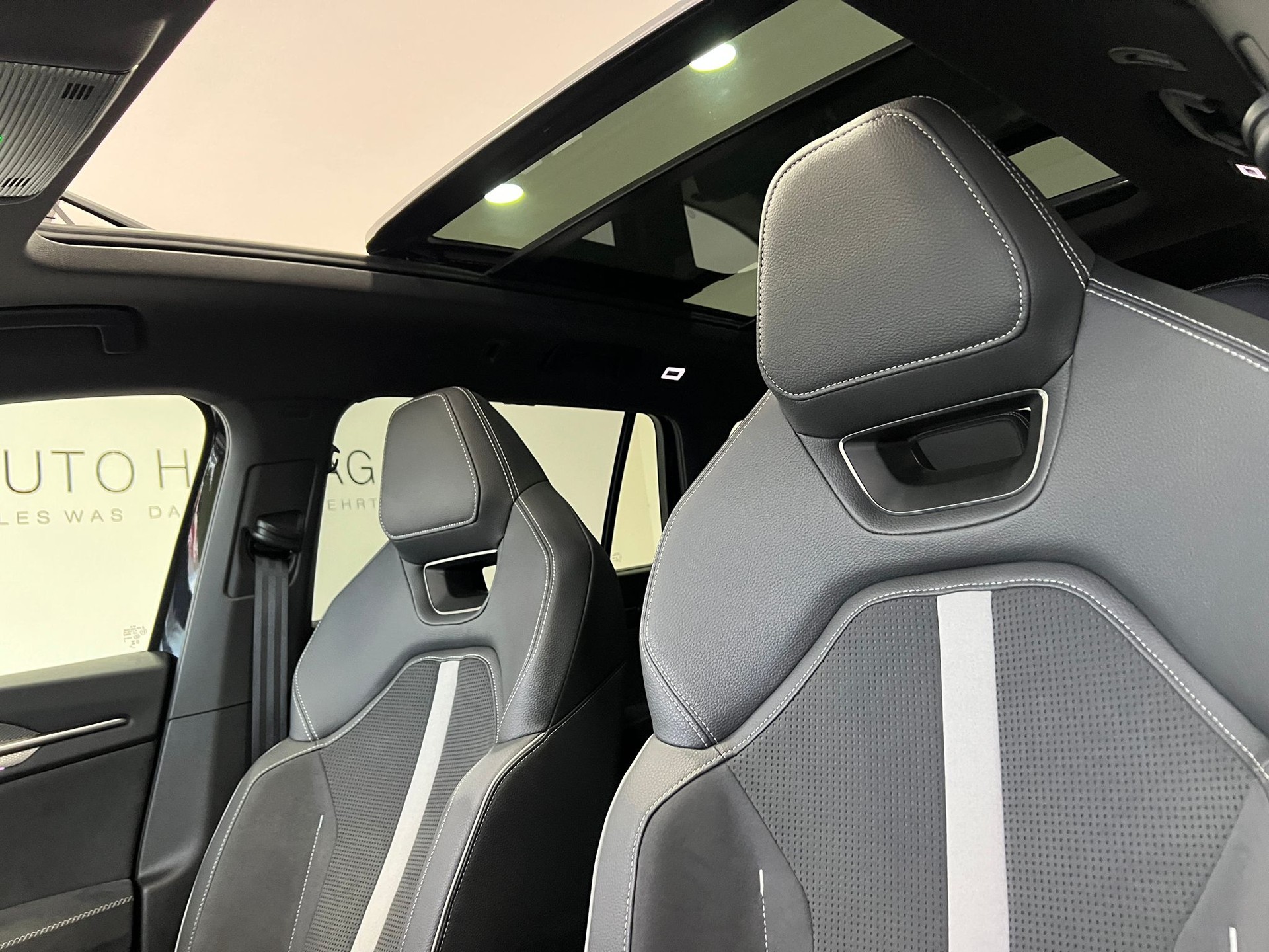 SKODA Kodiaq 2.0 TDI Sportline 4x4 **7Plätzer**8 fach Komplettradsatz*-image-10