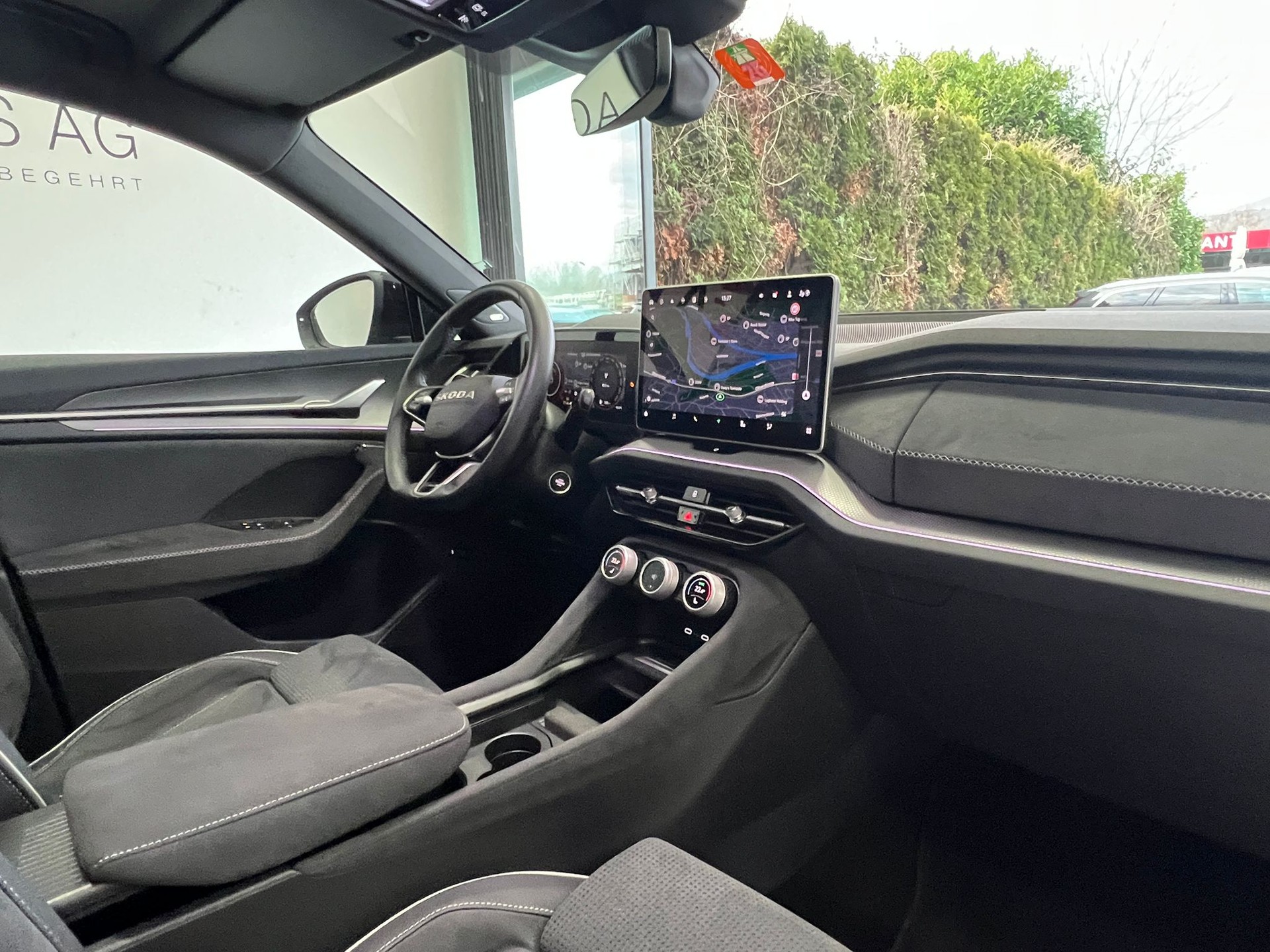 SKODA Kodiaq 2.0 TDI Sportline 4x4 **7Plätzer**8 fach Komplettradsatz*-image-11