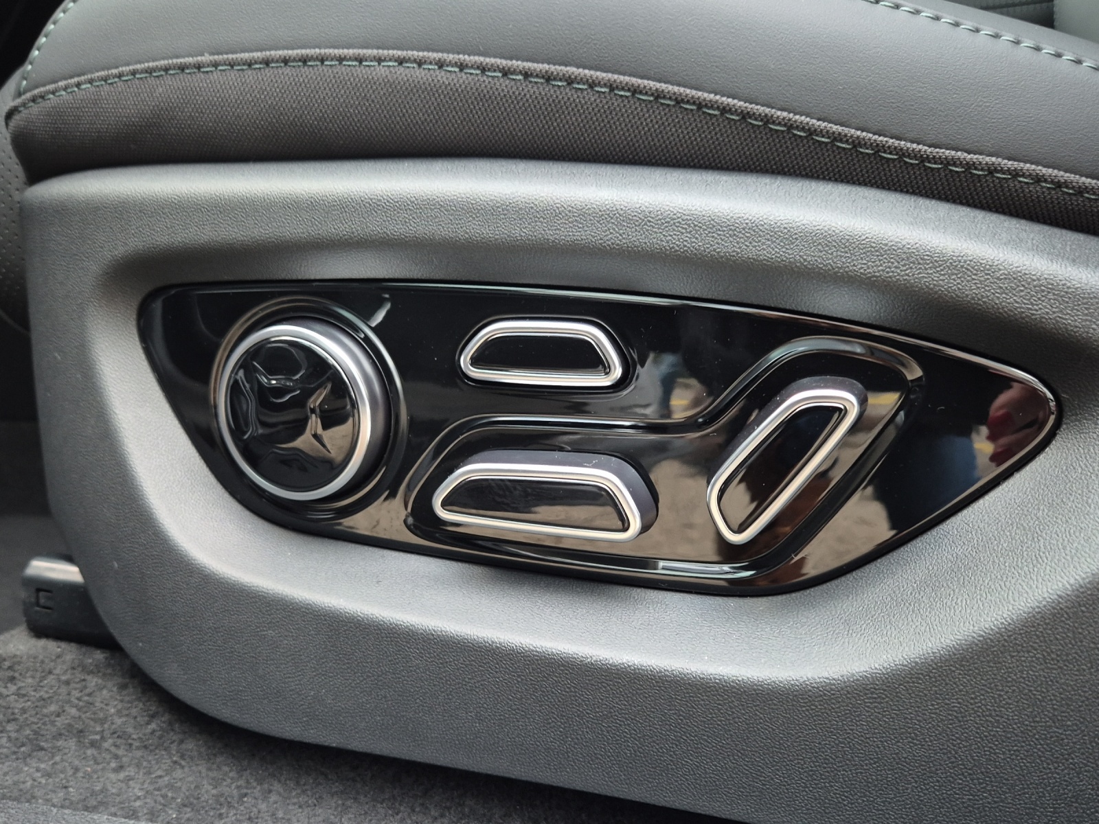 BYD Sealion 7 91,3 kWh Excellence AWD-image-13