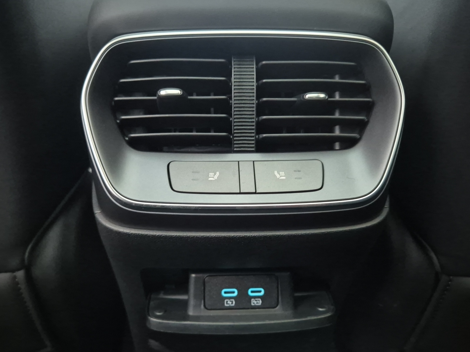 BYD Sealion 7 91,3 kWh Excellence AWD-image-23