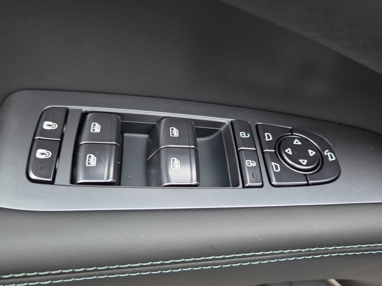 BYD Sealion 7 91,3 kWh Excellence AWD-image-11