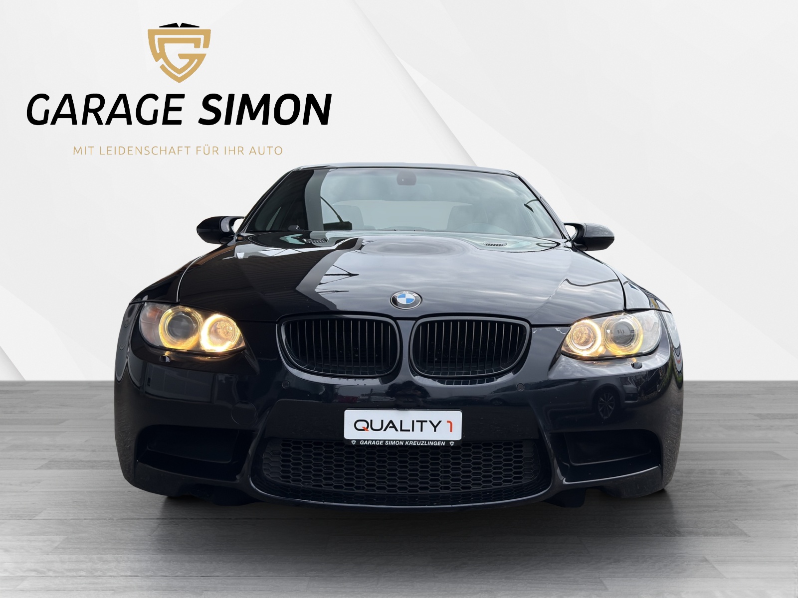BMW M3 DSG *** CH-FAHRZEUG / BMW INDIVIDUAL / NEUE REIFEN ****-showroom-element-1