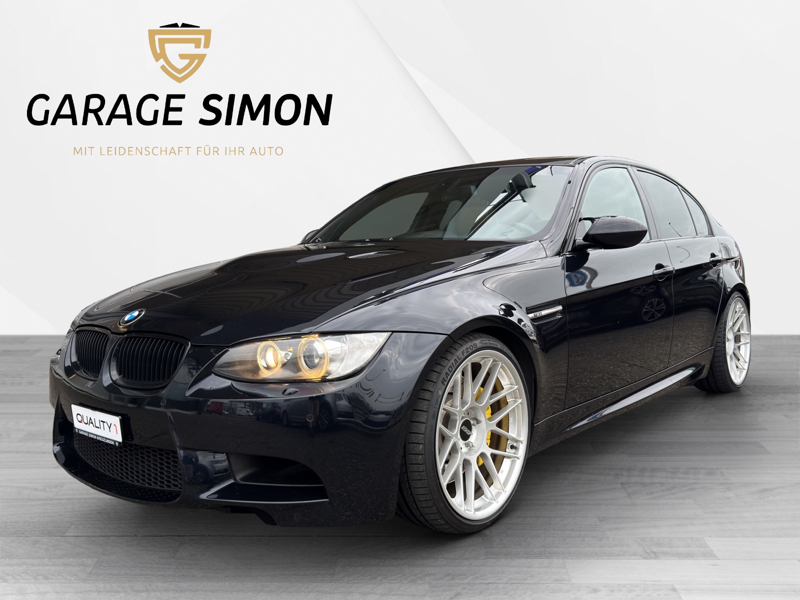 BMW M3 DSG *** CH-FAHRZEUG / BMW INDIVIDUAL / NEUE REIFEN ****-showroom-element-2