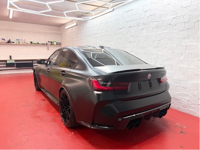BMW M3 Competition M xDrive-image-6