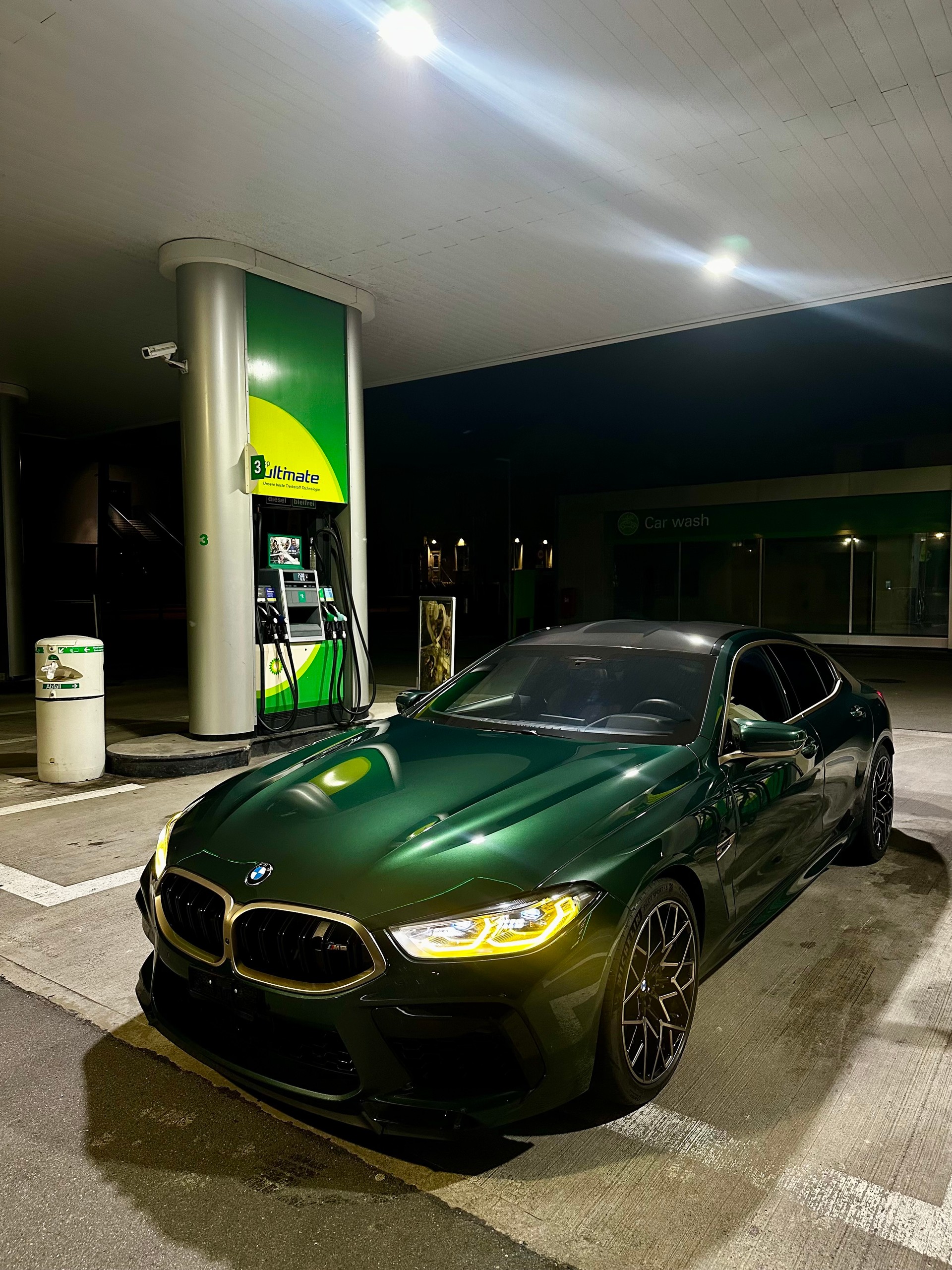 BMW M8 xDrive M Competition Gran Coupé First Edition *Sondermodell *CH-Fahrzeug-image-3