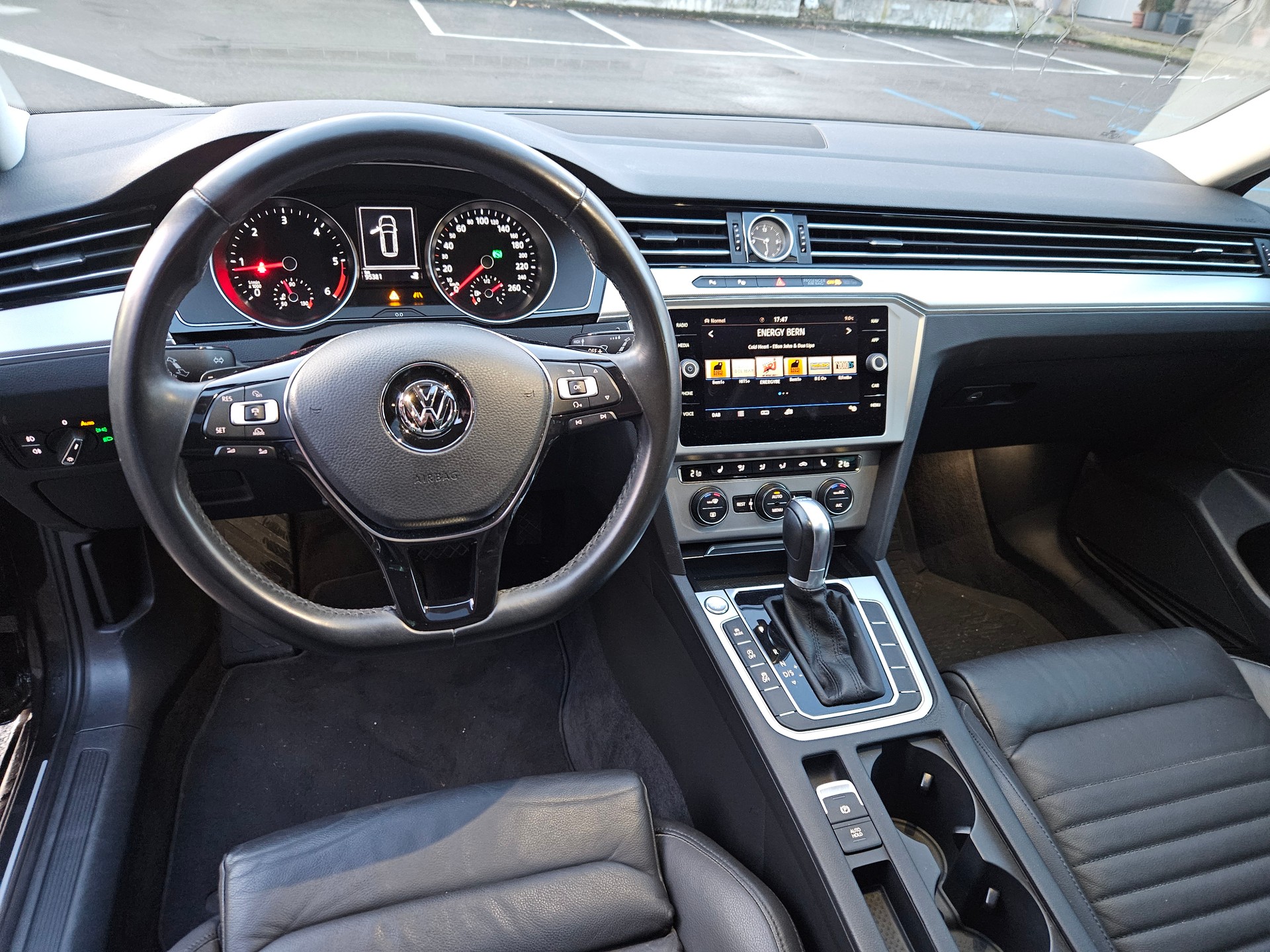 VW Passat Variant 2.0 TDI SCR BMT Highline DSG-image-4