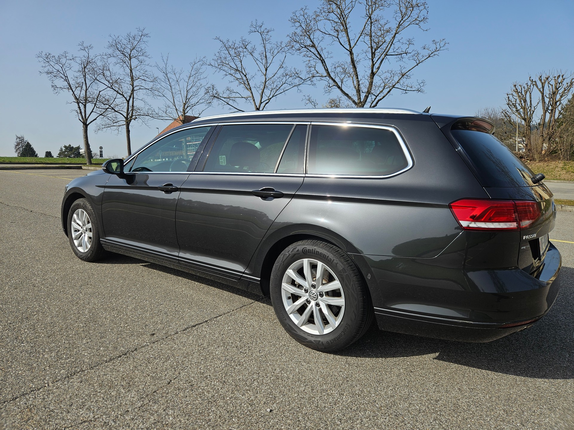VW Passat Variant 2.0 TDI SCR BMT Highline DSG-image-9