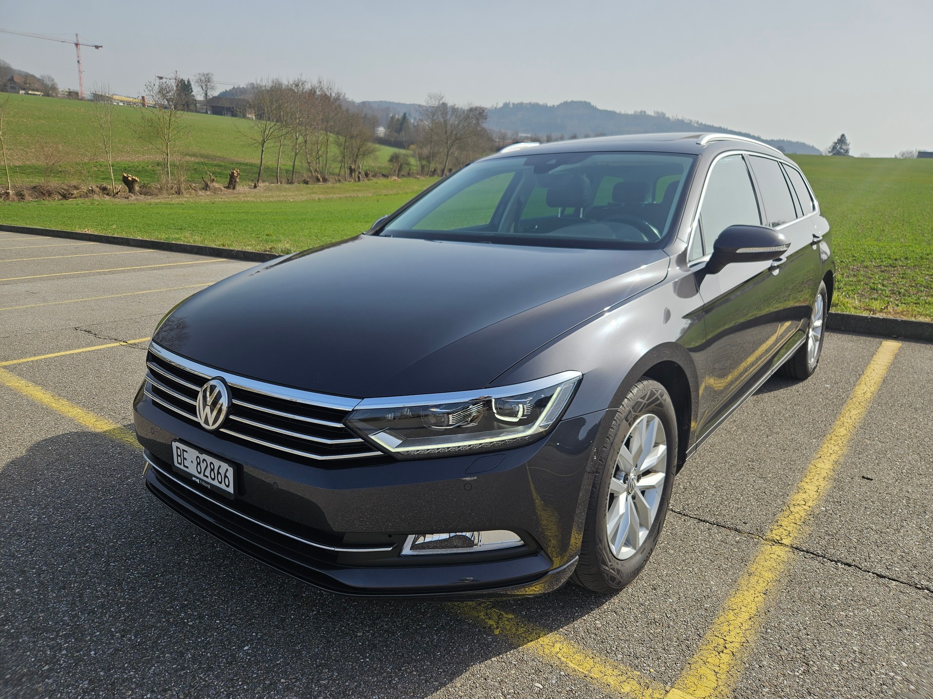 VW Passat Variant 2.0 TDI SCR BMT Highline DSG-showroom-element-3