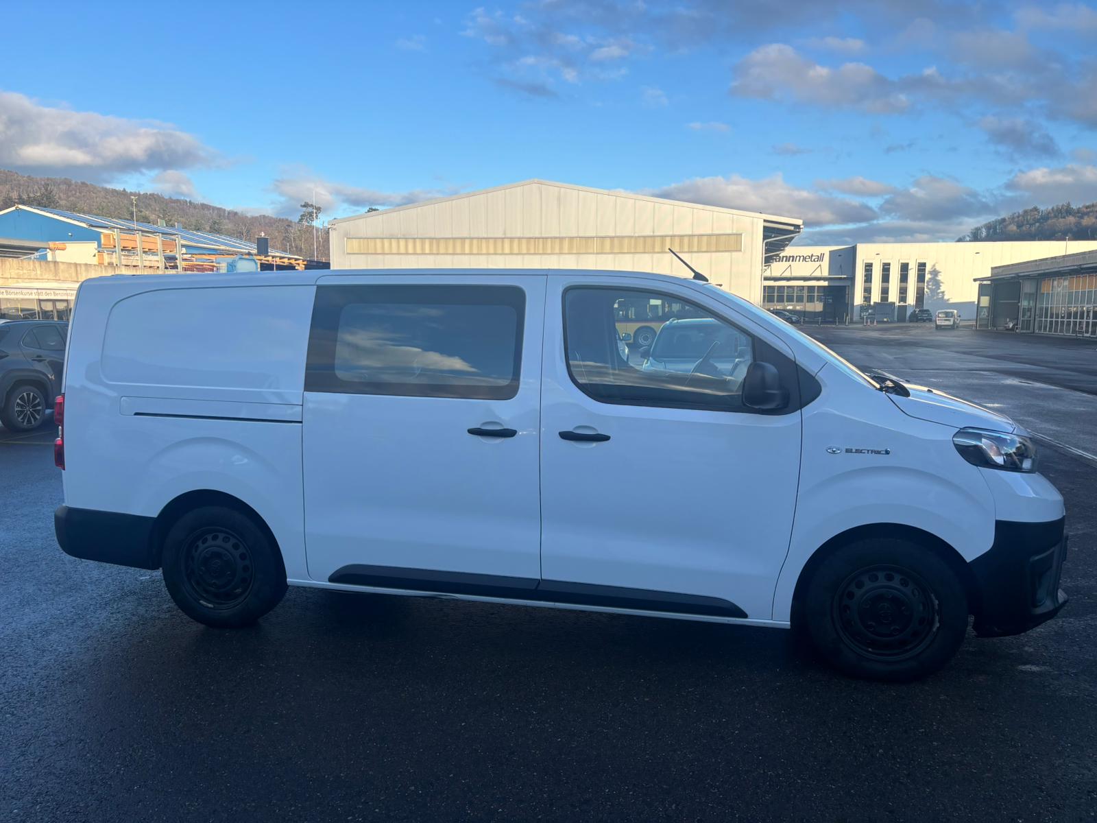 TOYOTA Proace Van L2 75KW Active-image-1