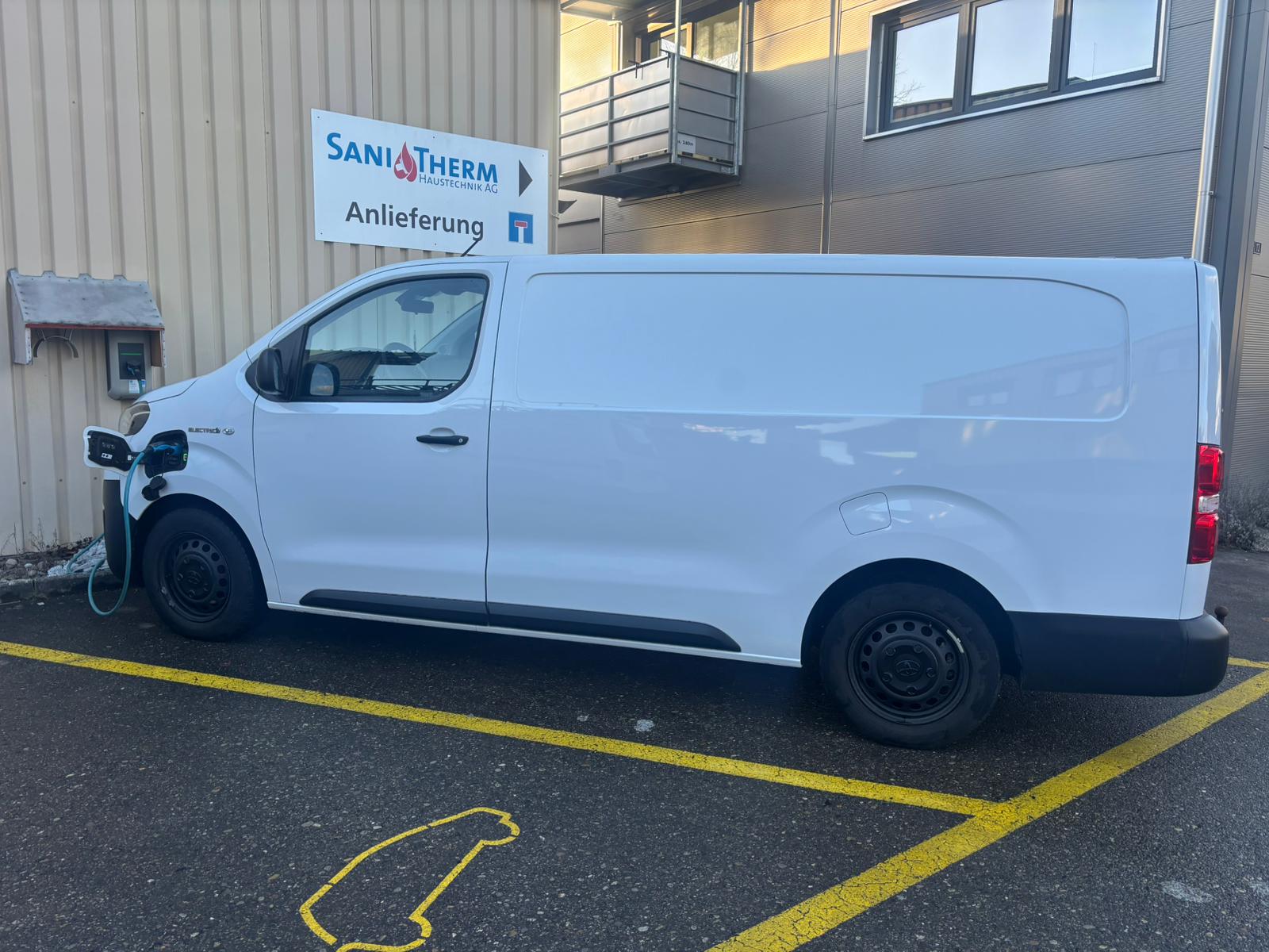 TOYOTA Proace Van L2 75KW Active-image-17