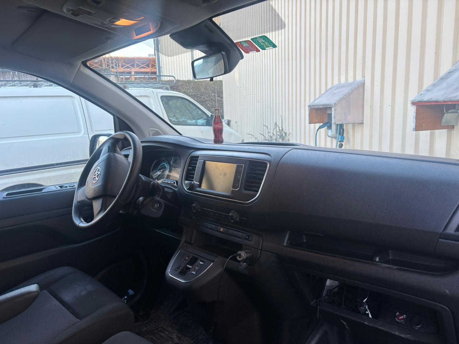 TOYOTA Proace Van L2 75KW Active-image-13