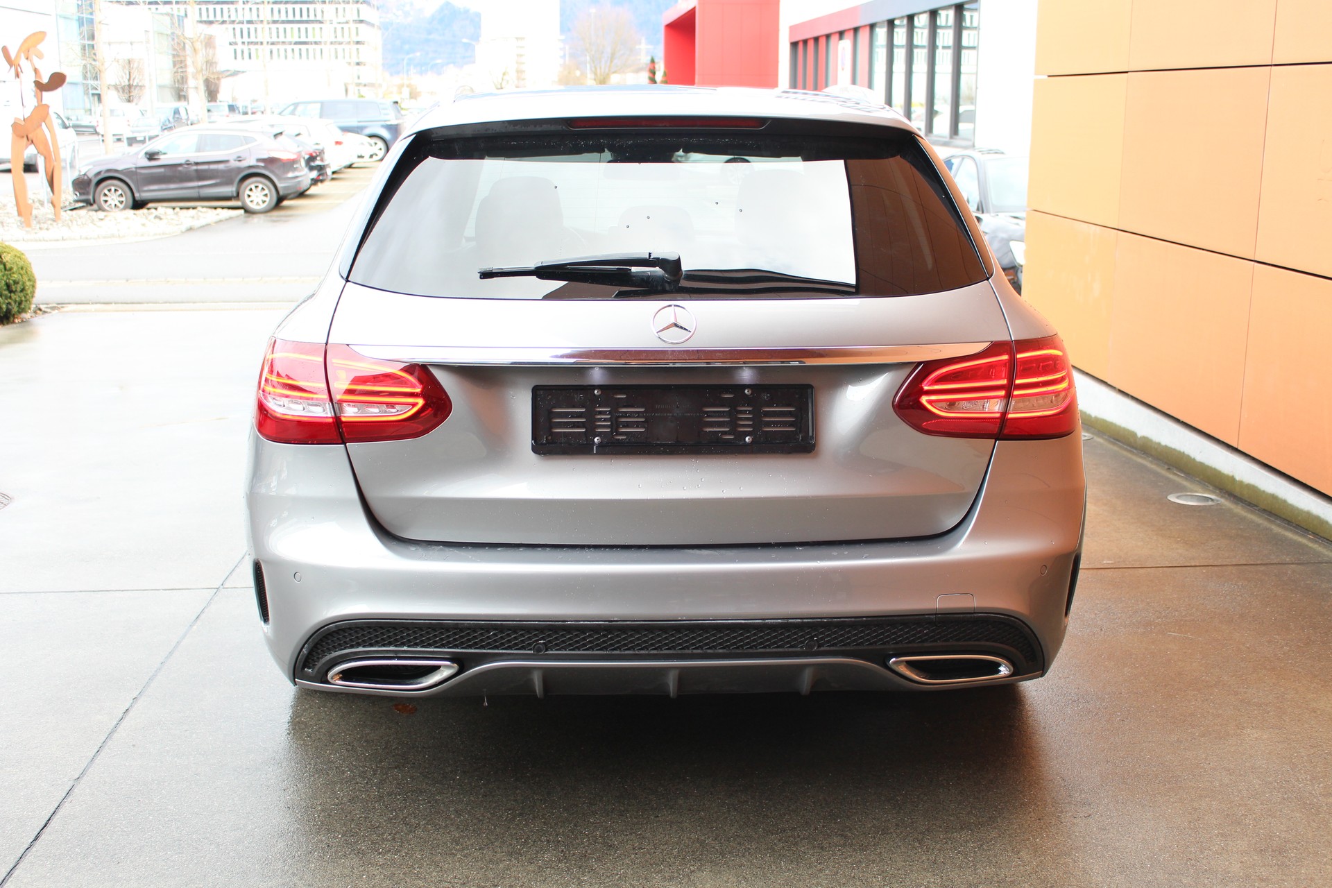 MERCEDES-BENZ d AMG Line-image-4