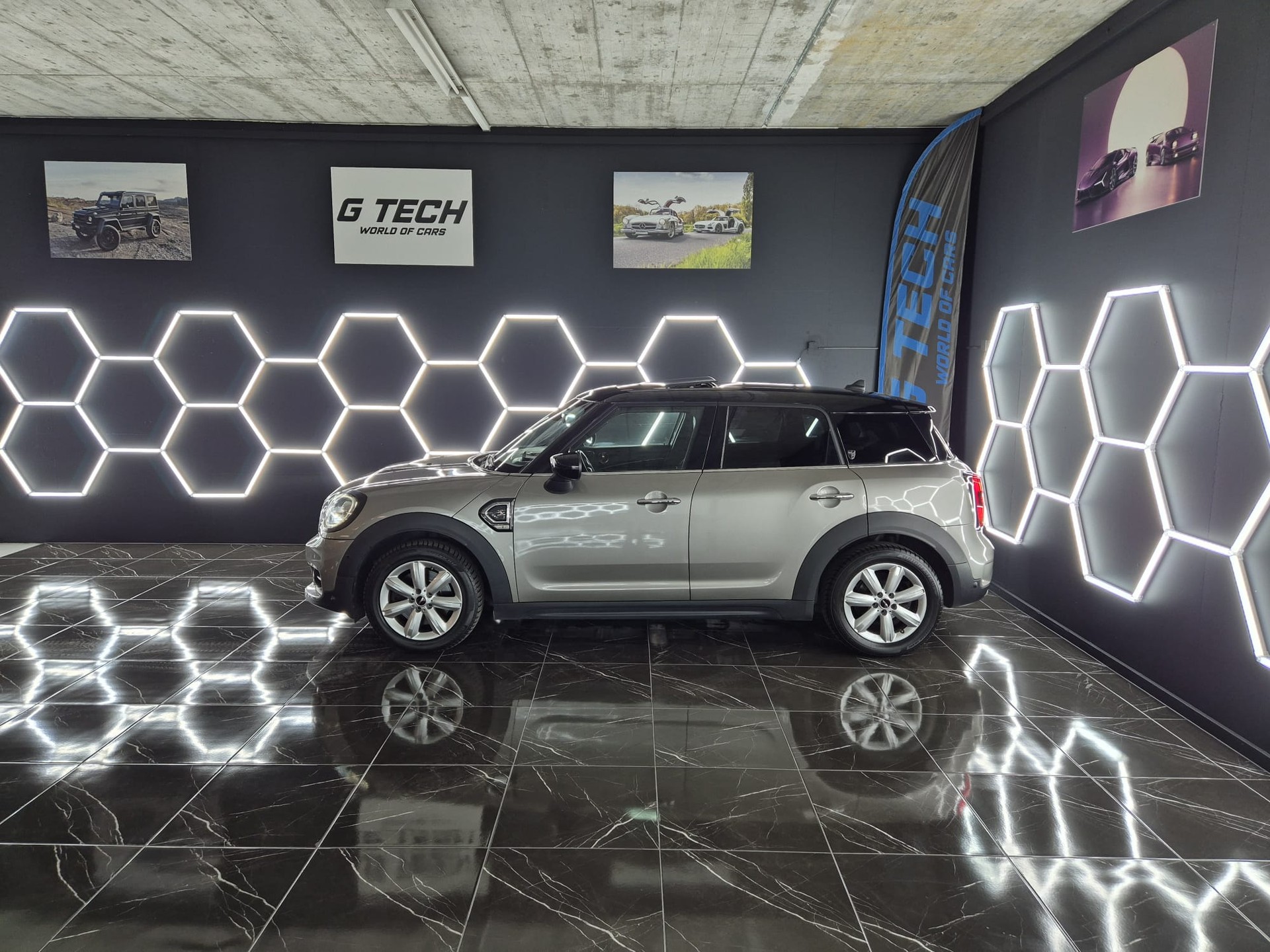 MINI Countryman Cooper S FWD Steptronic DKG-showroom-element-1