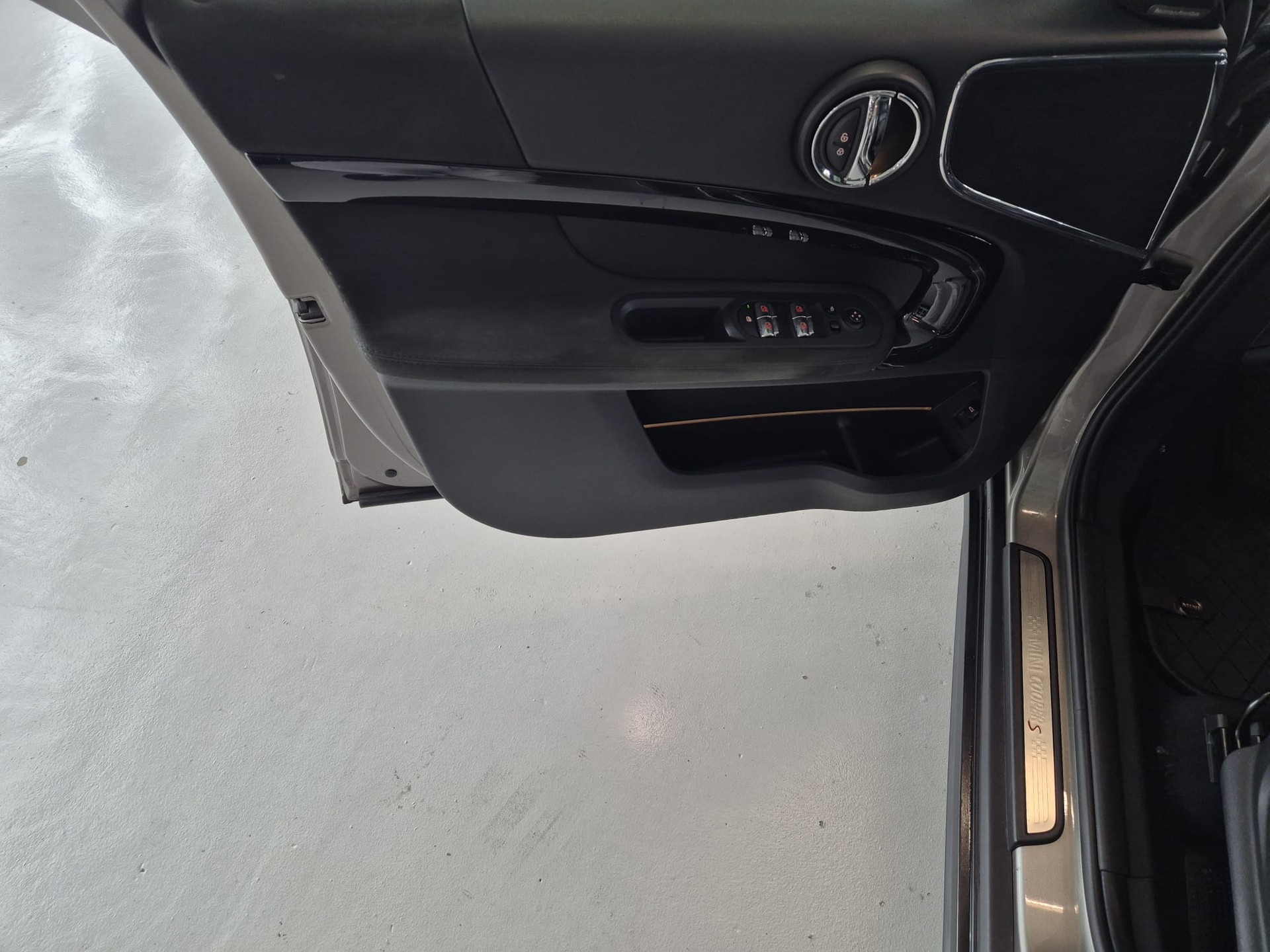 MINI Countryman Cooper S FWD Steptronic DKG-image-14