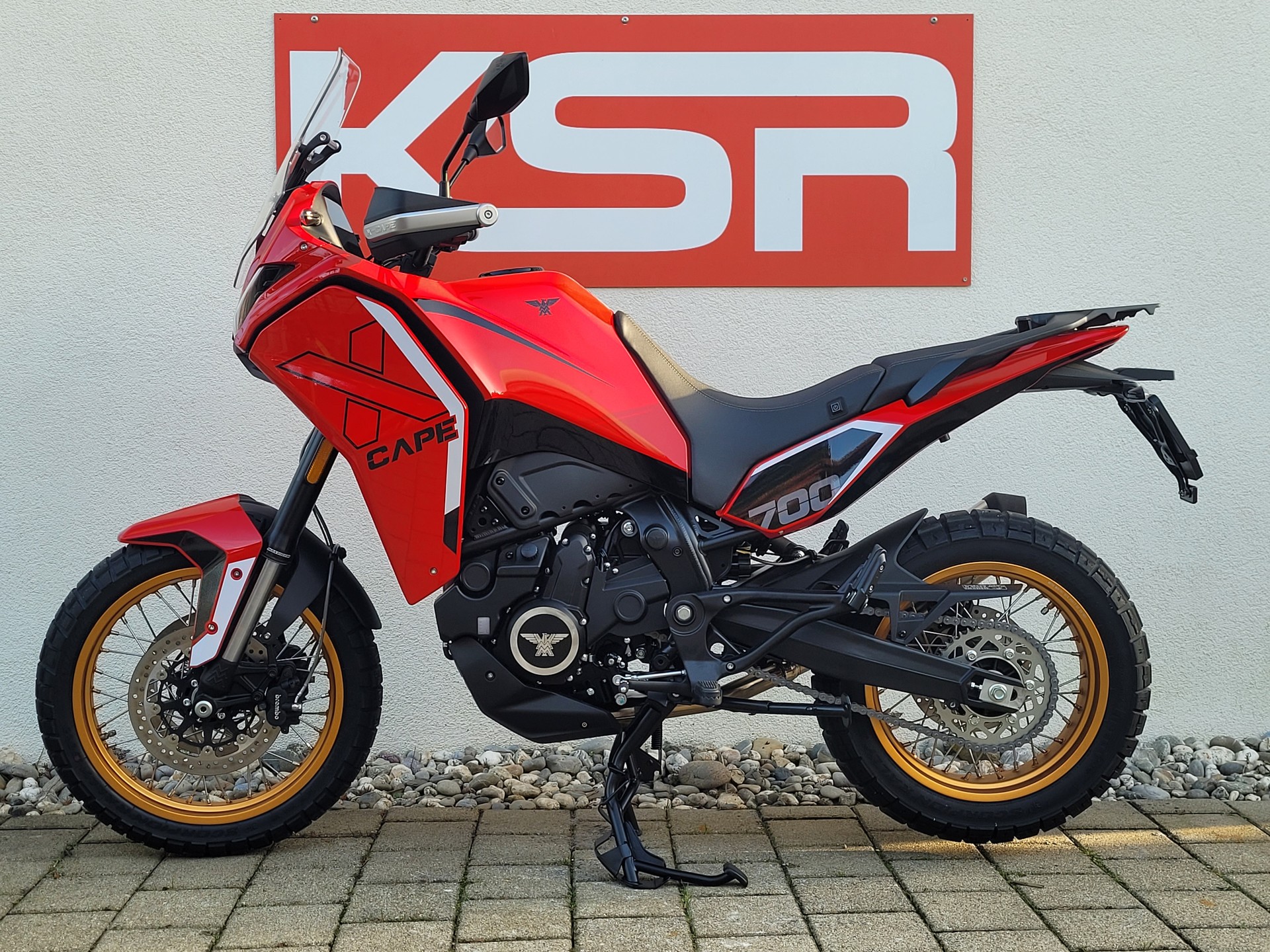 MOTO MORINI X-Cape 700 Gold Edition-image-1