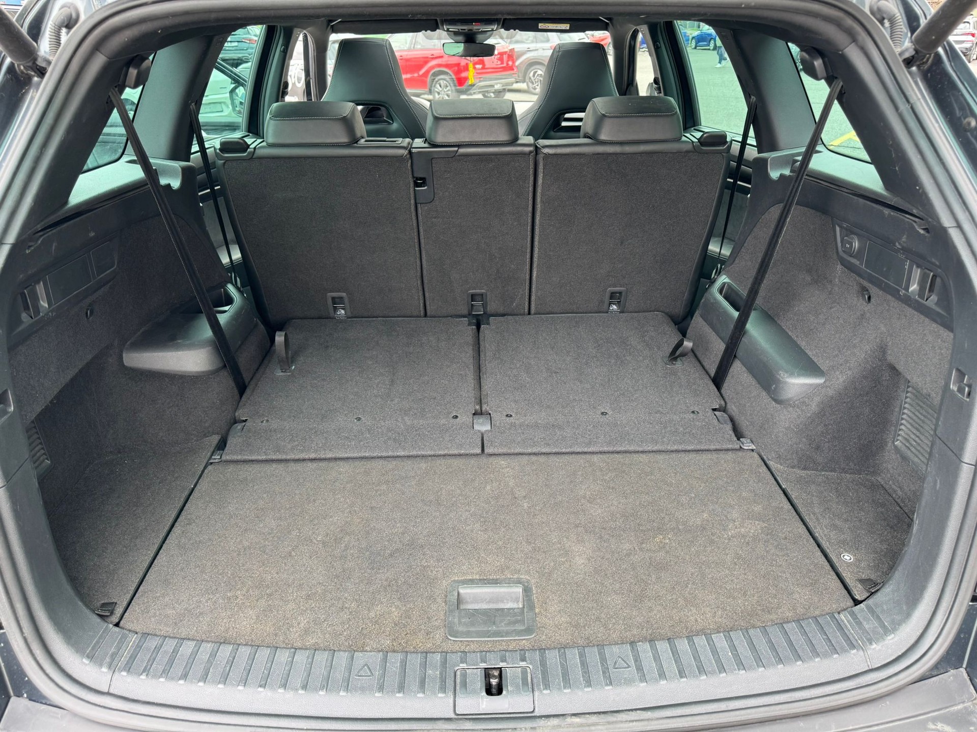 SKODA Kodiaq 2.0 TSI 4x4 Sport Line-image-13