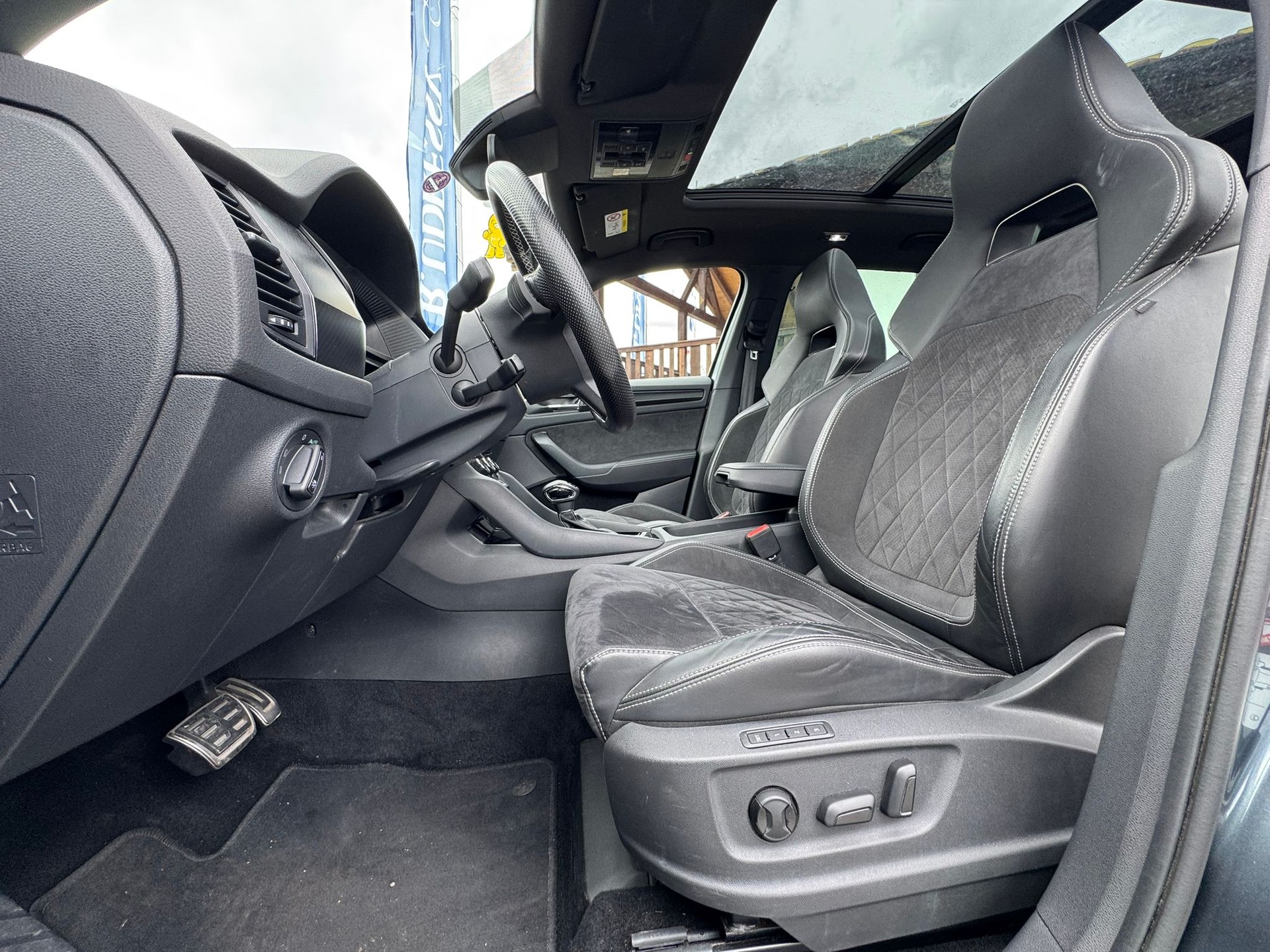 SKODA Kodiaq 2.0 TSI 4x4 Sport Line-image-10