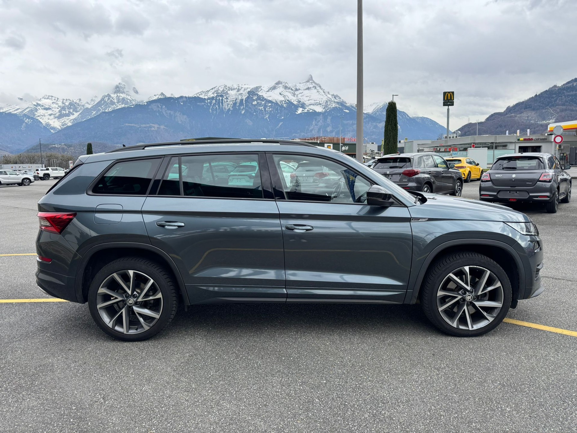 SKODA Kodiaq 2.0 TSI 4x4 Sport Line-image-5