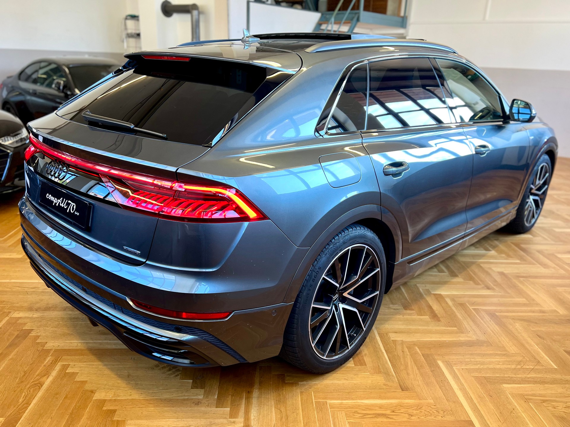 AUDI Q8 50 TDI S-Line quattro tiptronic-image-9