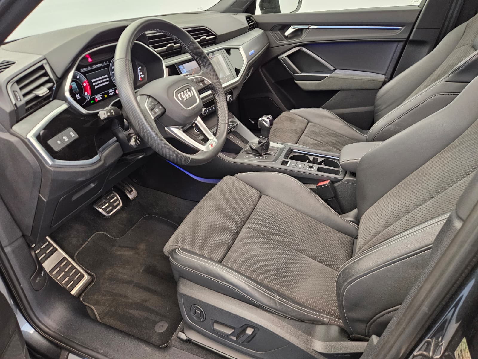 AUDI Q3 Sportback 40 TDI S line quattro S-tronic-image-10