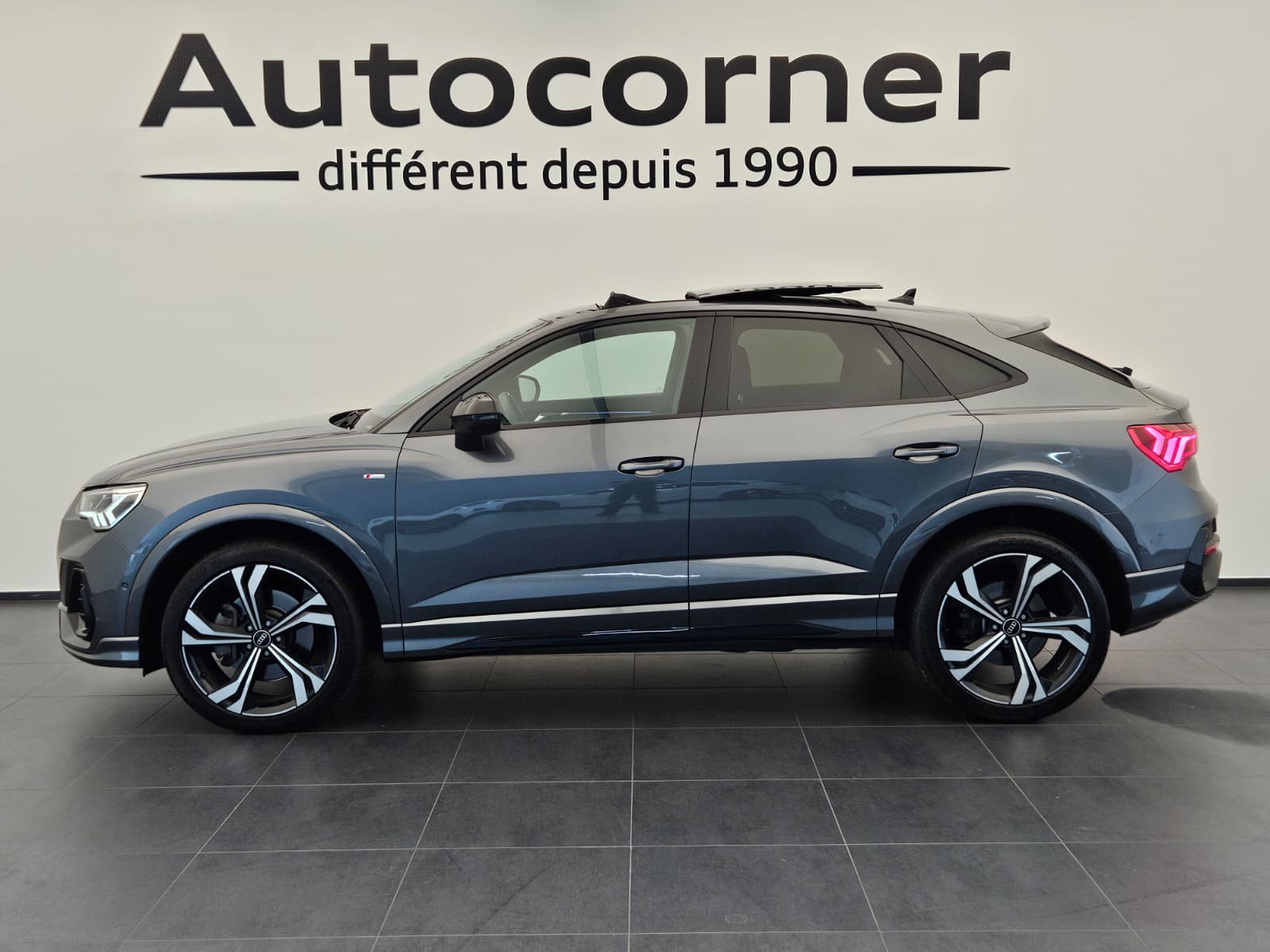 AUDI Q3 Sportback 40 TDI S line quattro S-tronic-showroom-element-1