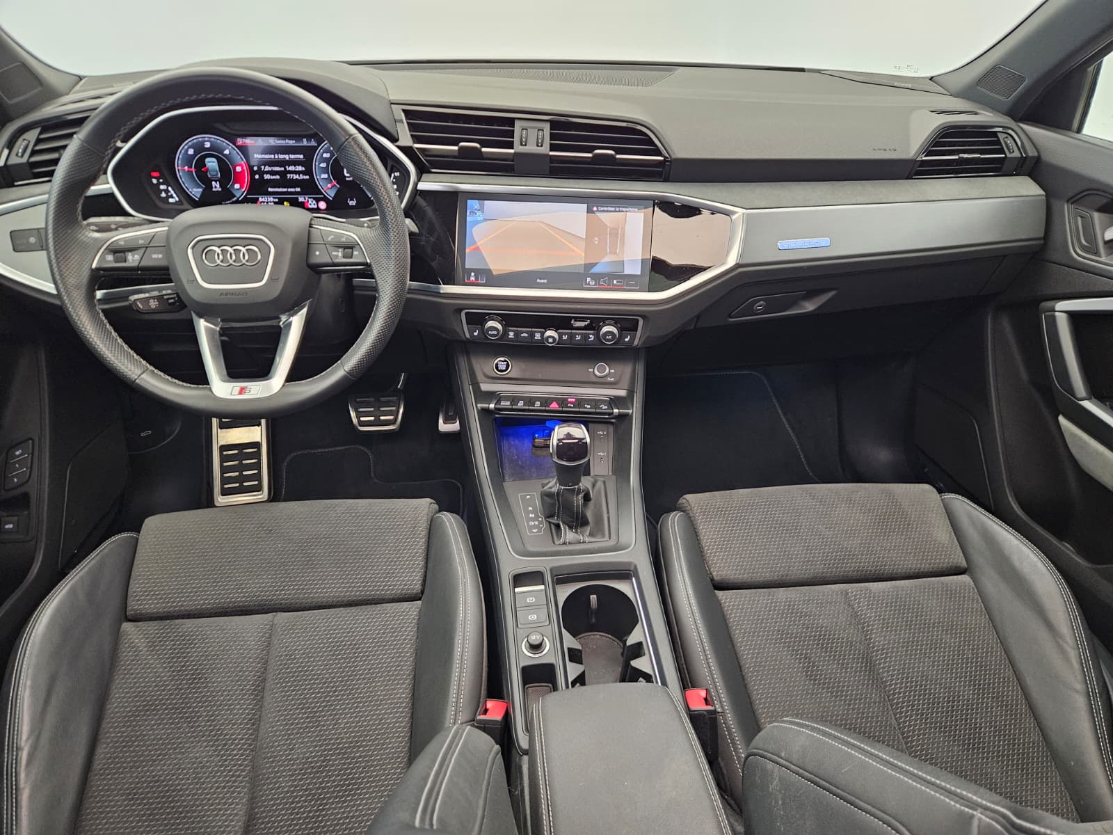 AUDI Q3 Sportback 40 TDI S line quattro S-tronic-image-9