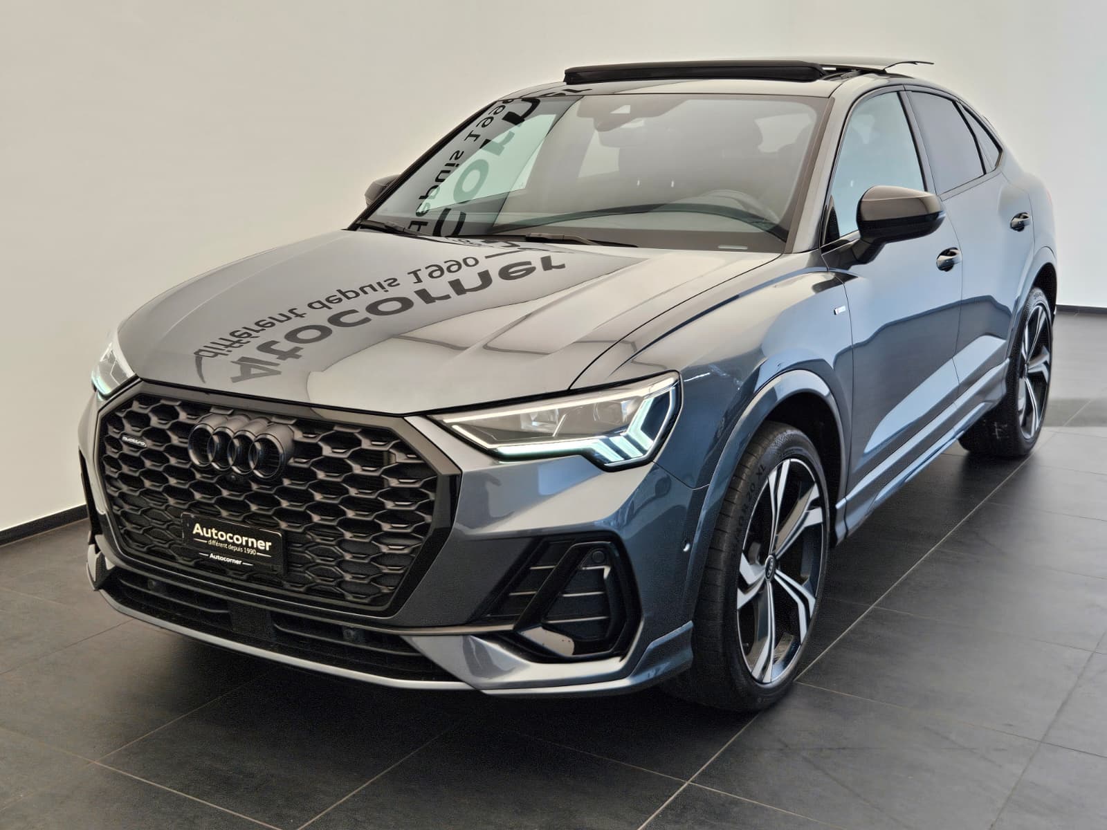 AUDI Q3 Sportback 40 TDI S line quattro S-tronic-showroom-element-2